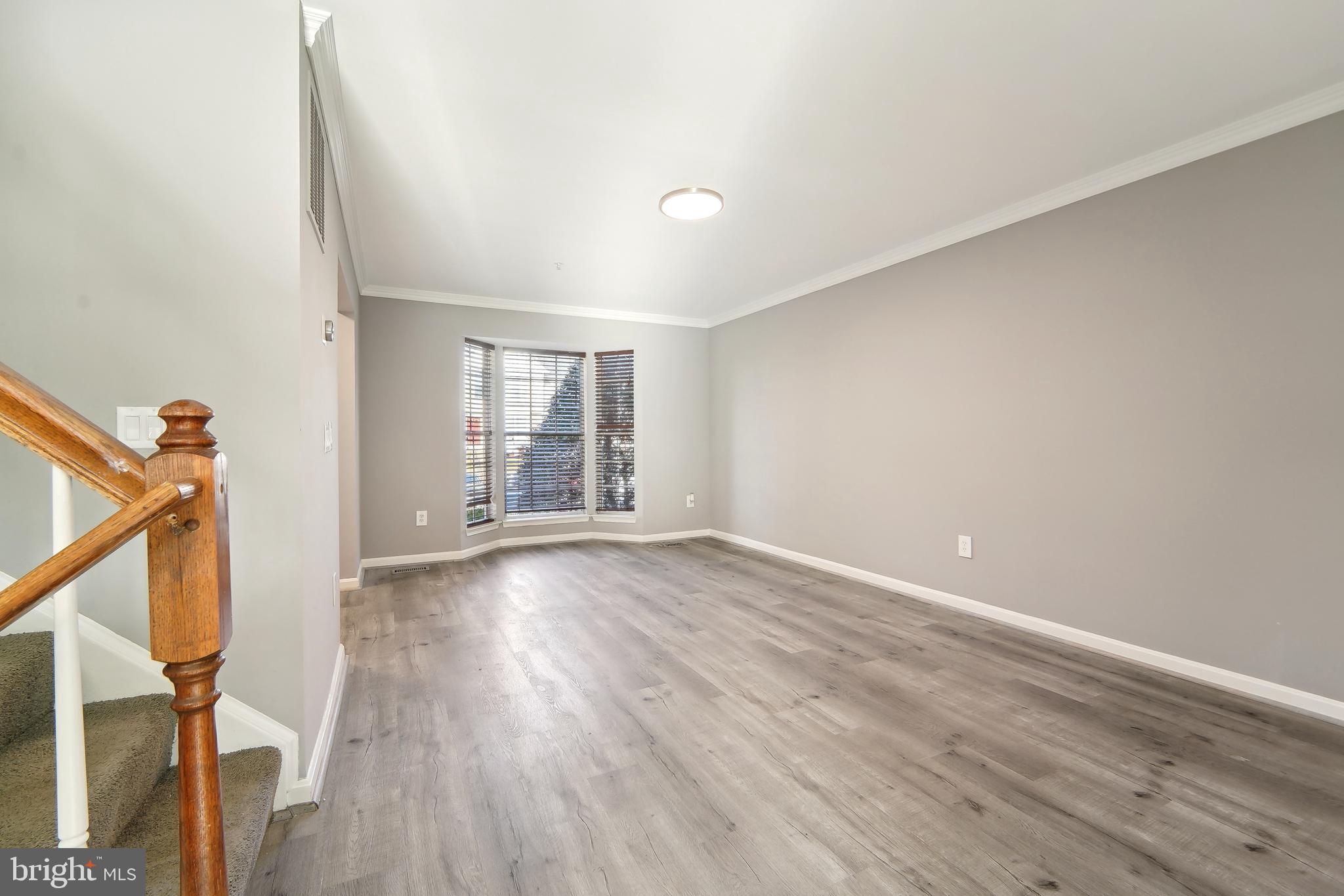 SEVEN OAKS - Residential