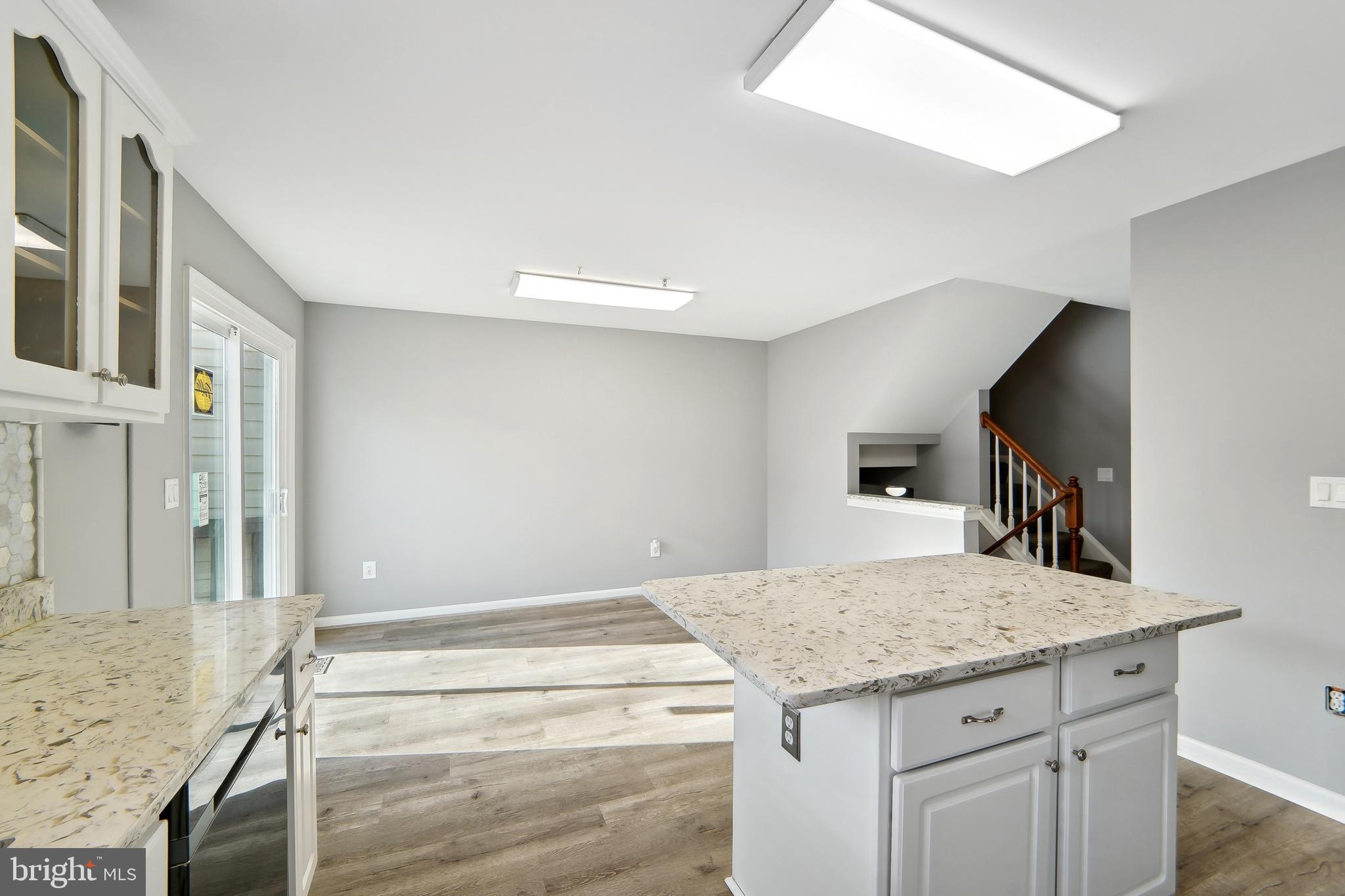 SEVEN OAKS - Residential