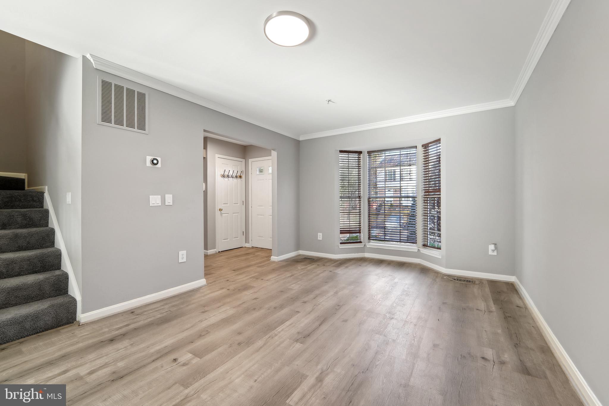 SEVEN OAKS - Residential