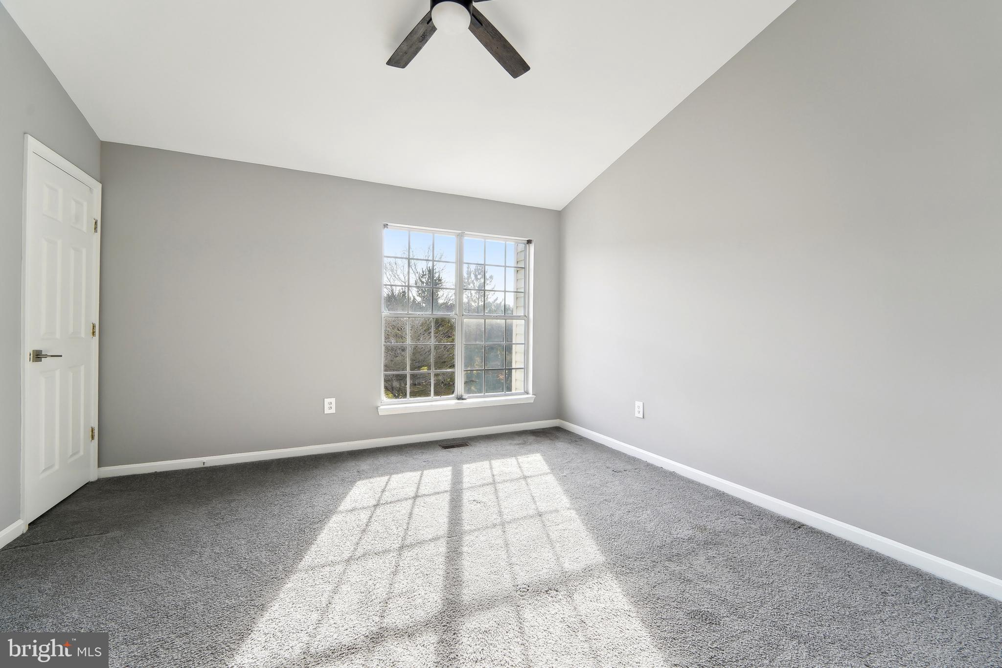 SEVEN OAKS - Residential