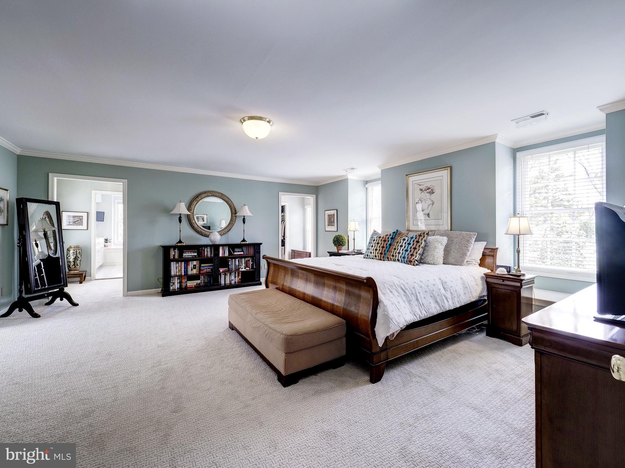 CARDEROCK SPRINGS - Residential