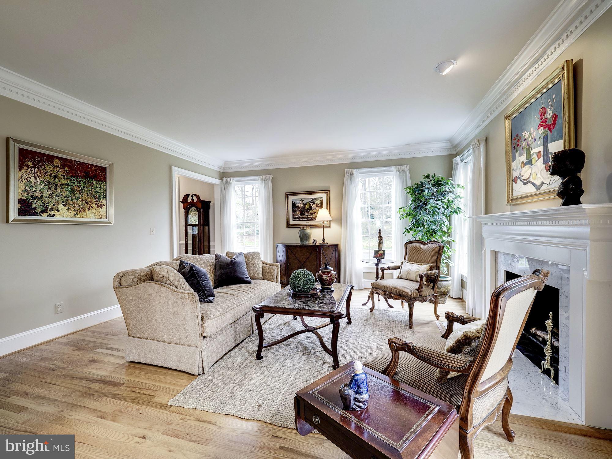 CARDEROCK SPRINGS - Residential