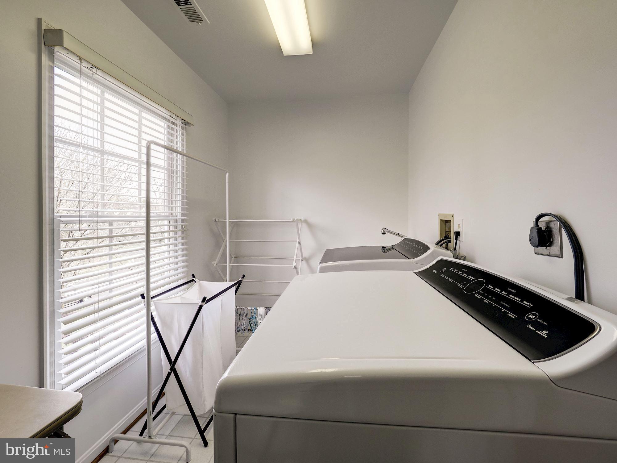 CARDEROCK SPRINGS - Residential