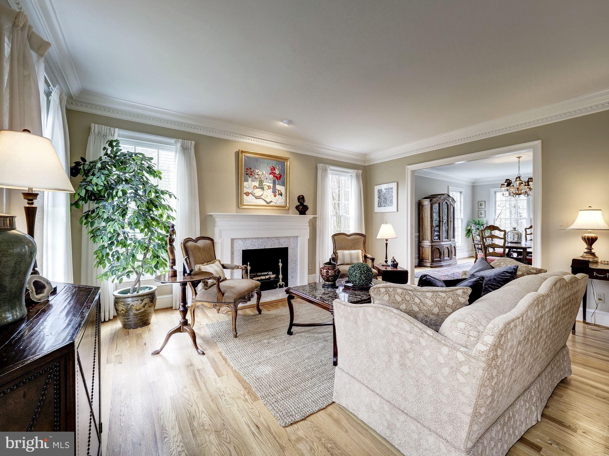 CARDEROCK SPRINGS - Residential