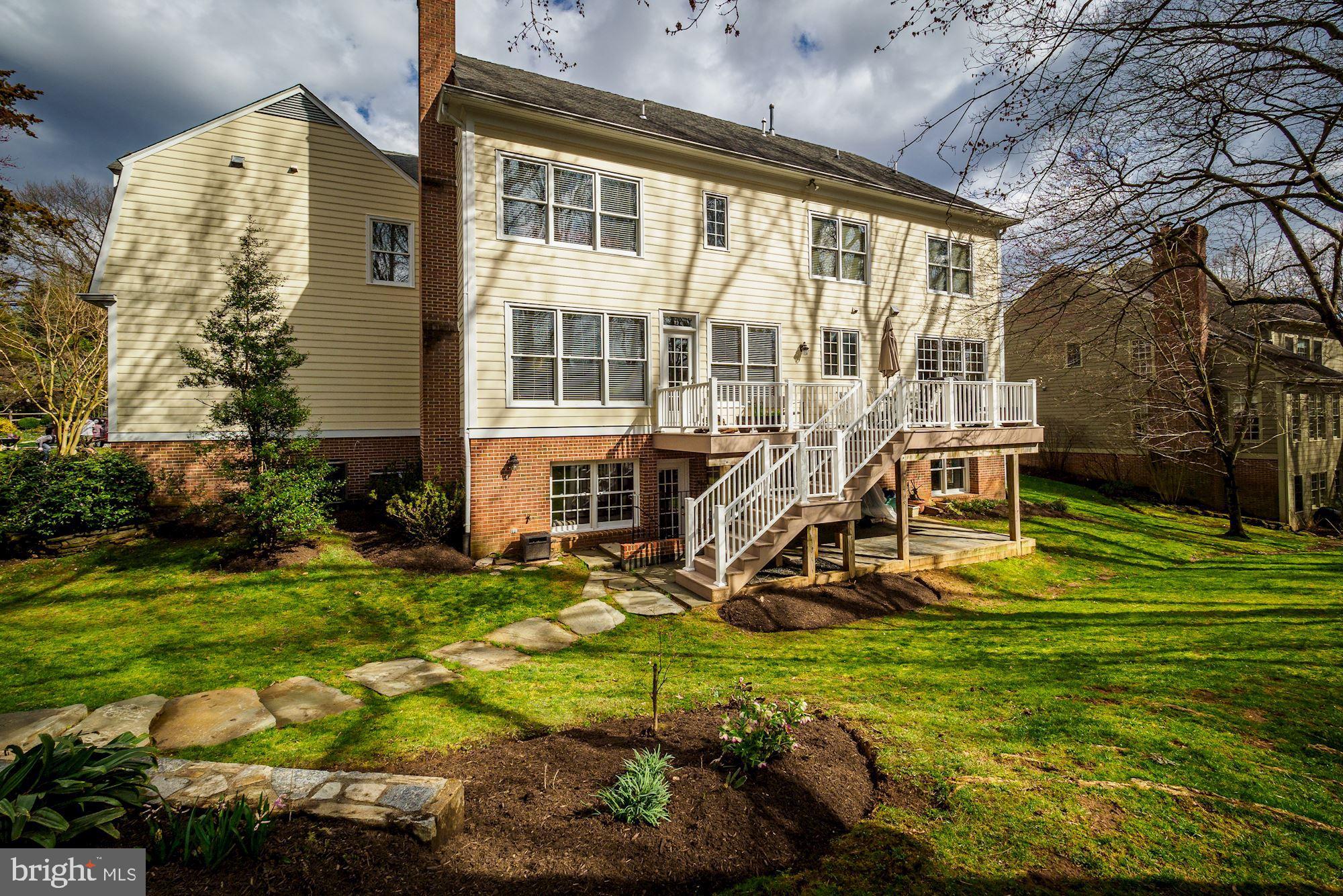 CARDEROCK SPRINGS - Residential