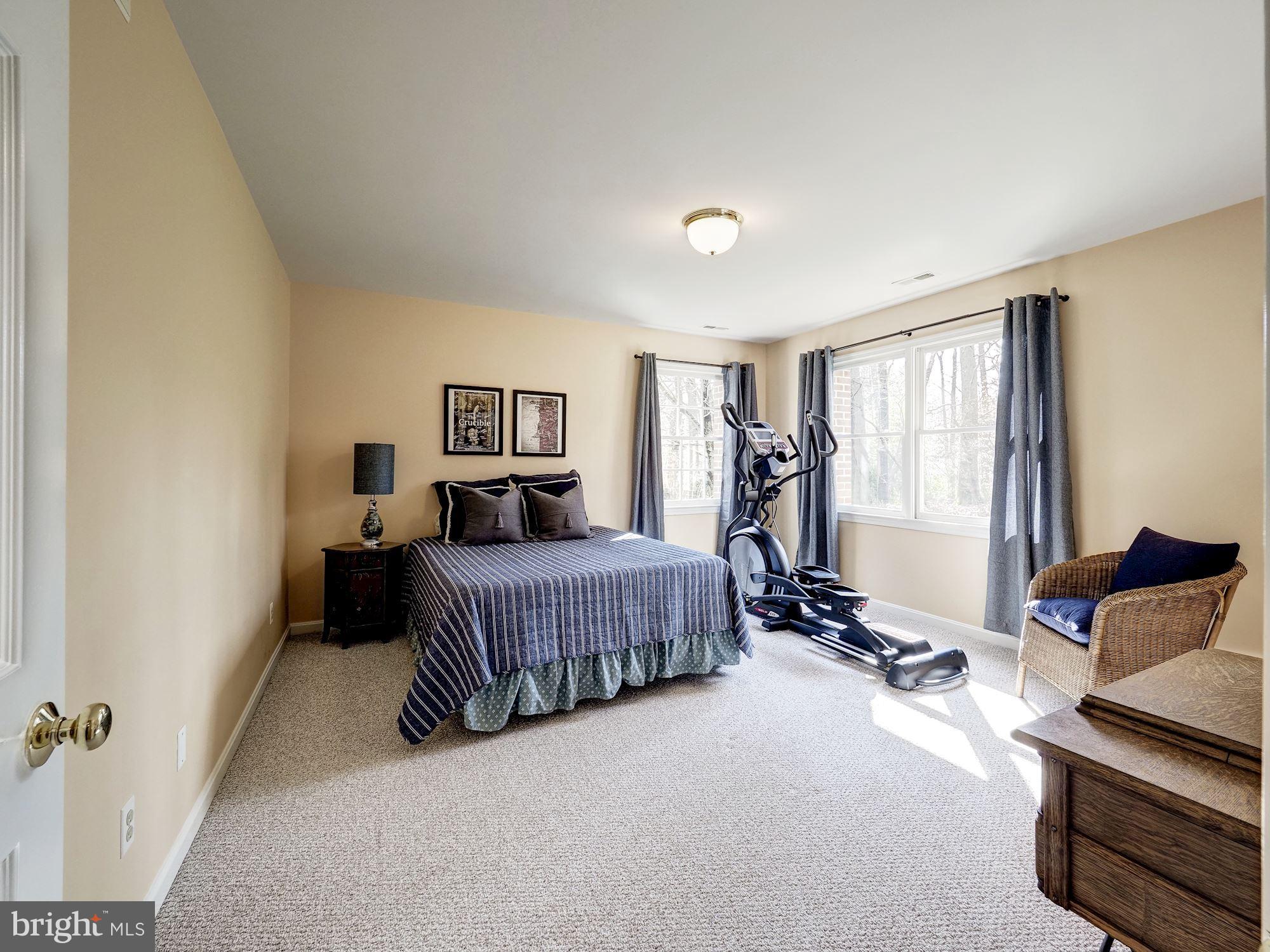 CARDEROCK SPRINGS - Residential