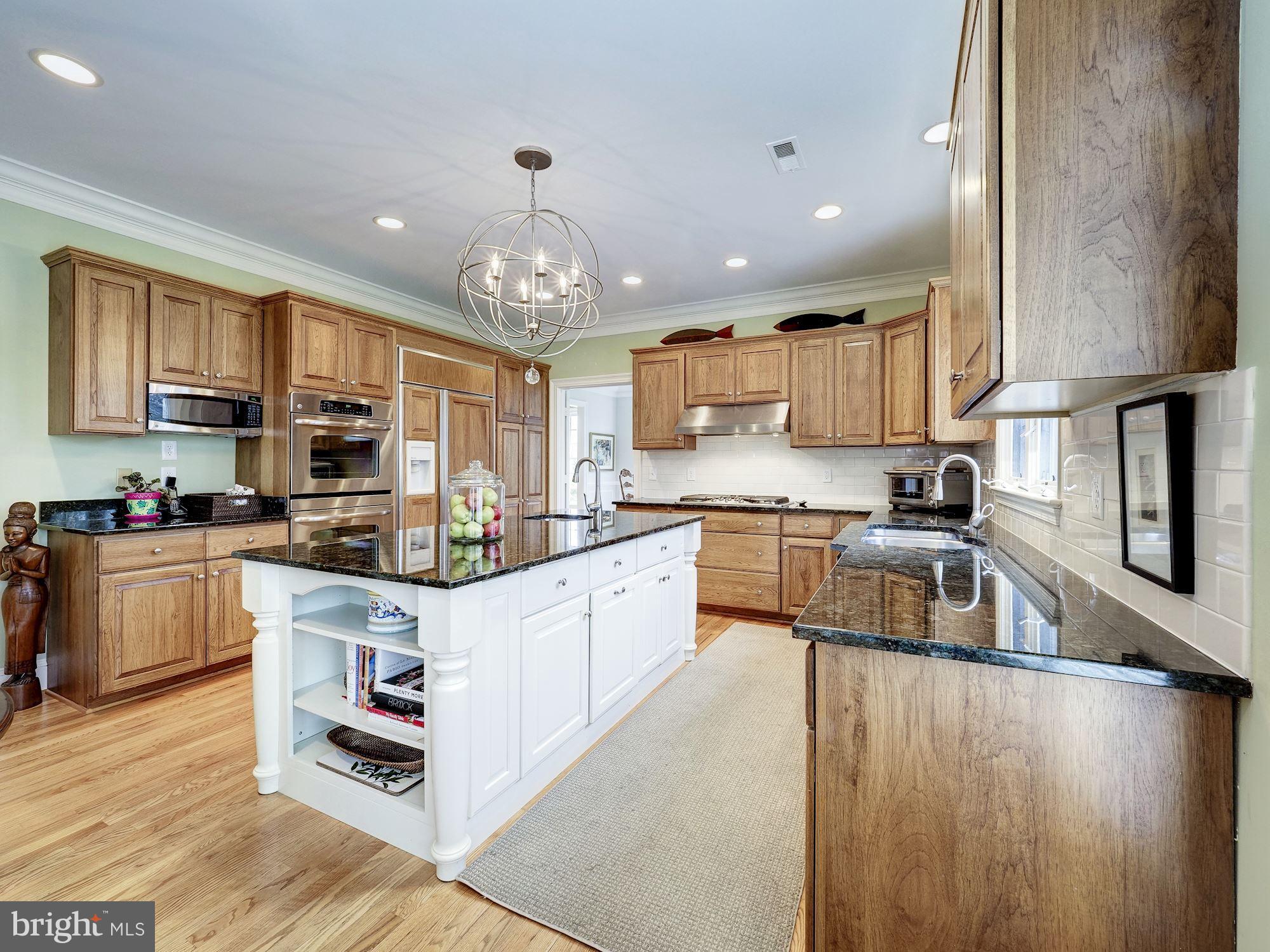 CARDEROCK SPRINGS - Residential