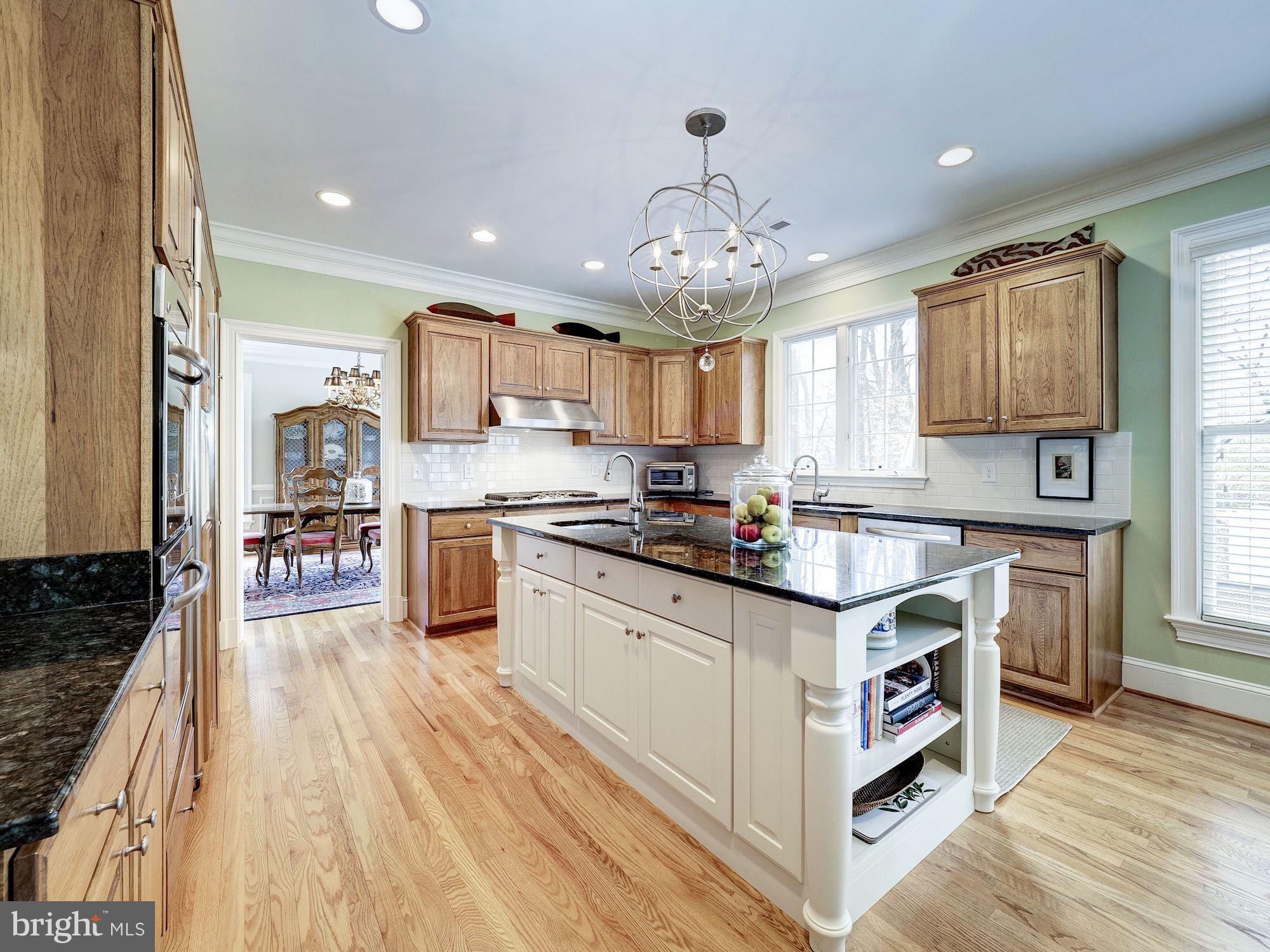 CARDEROCK SPRINGS - Residential