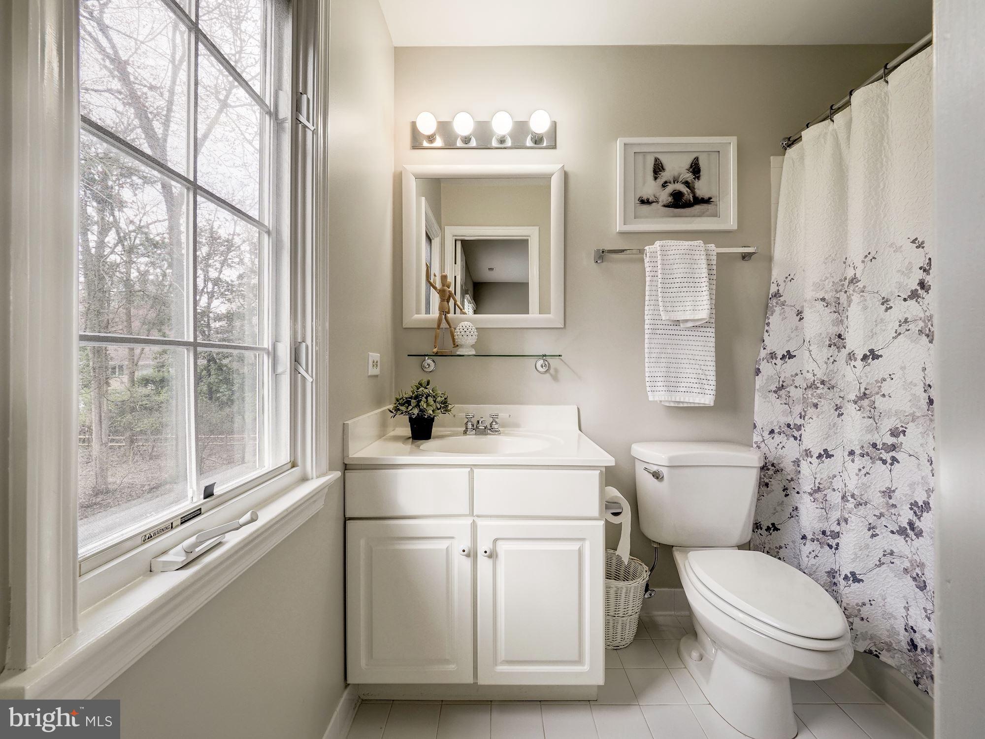 CARDEROCK SPRINGS - Residential