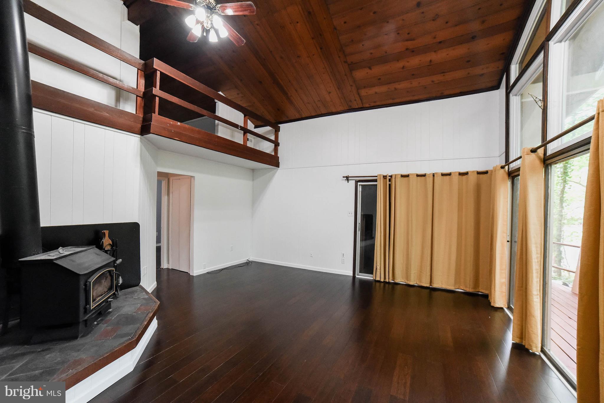 DRUM POINT - Residential