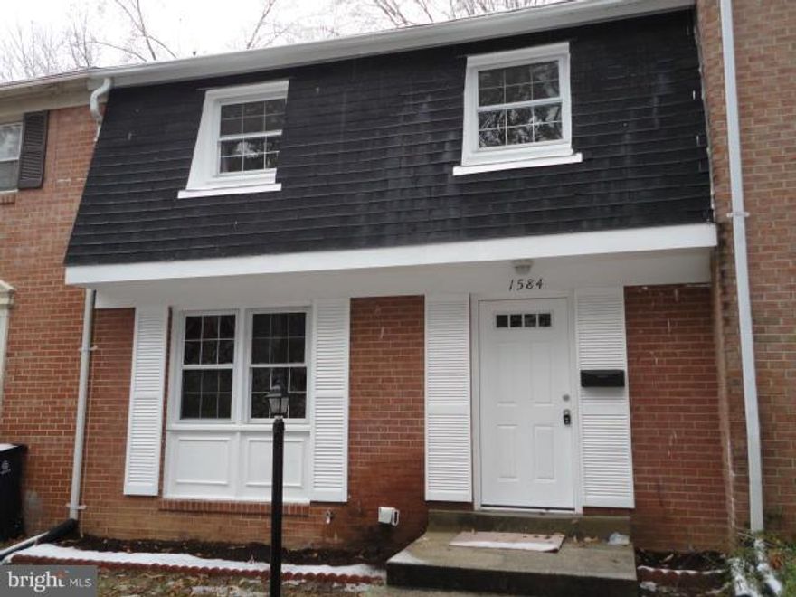 Three bedroom, three bath, three level townhome awaiting the perfect tenants. Home features a newer kitchen, baths and hardwood flooring. CREDIT SCORE OF AT LEAST 550 REQUIRED. INCOME REQUIREMENT $4250 PER MONTH, SECTION 8 ACCEPTED. PET DEPOSIT BEGINS AT $500, NO CATS.