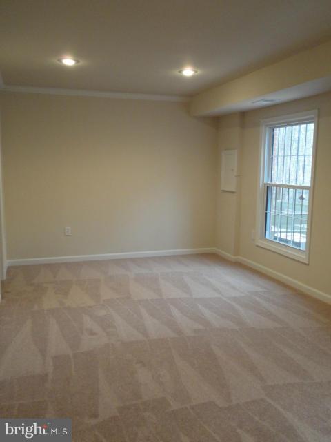 PINEWOOD HILL - Residential Lease