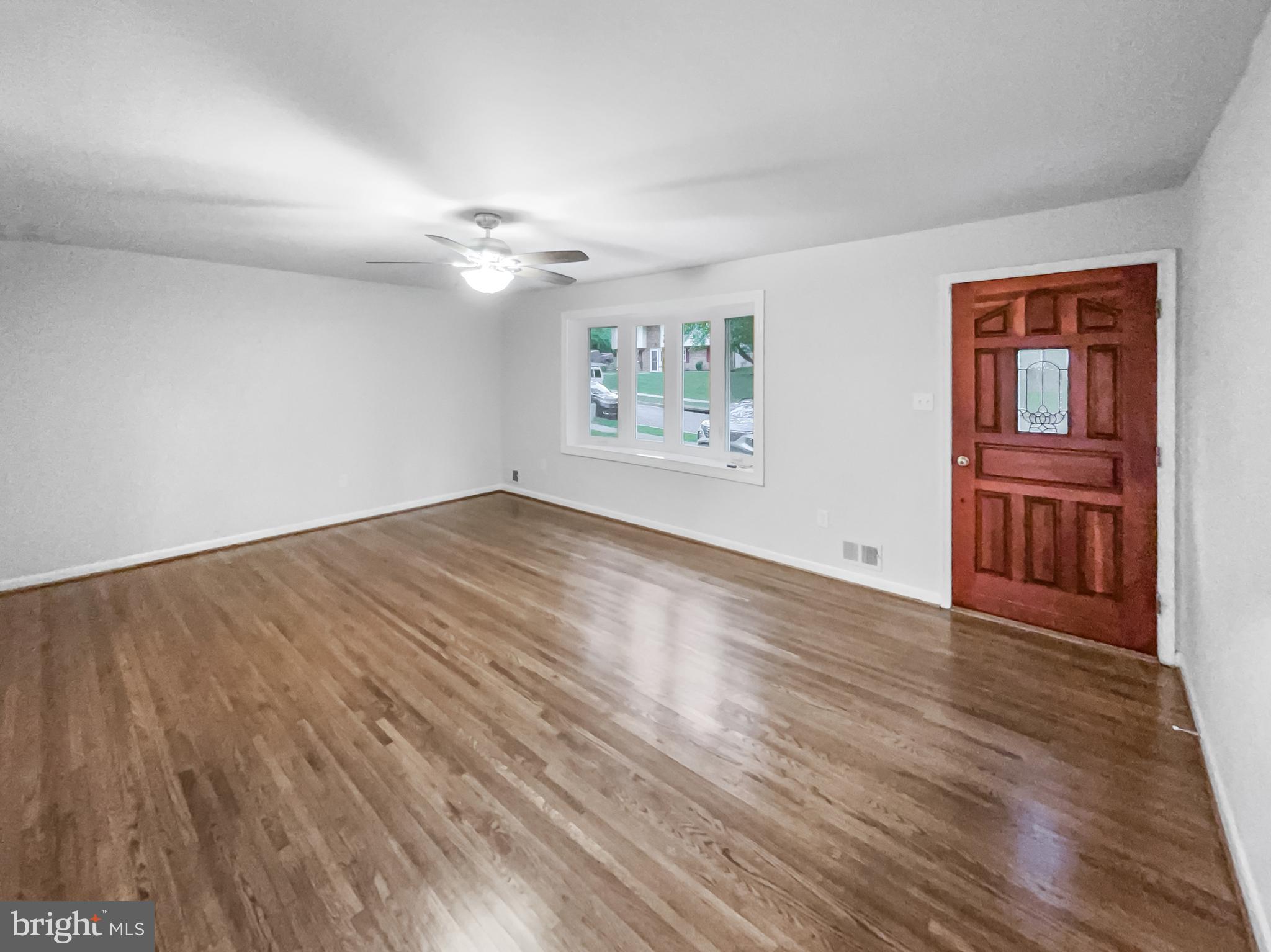 12511 CALVERT HILLS DRIVE