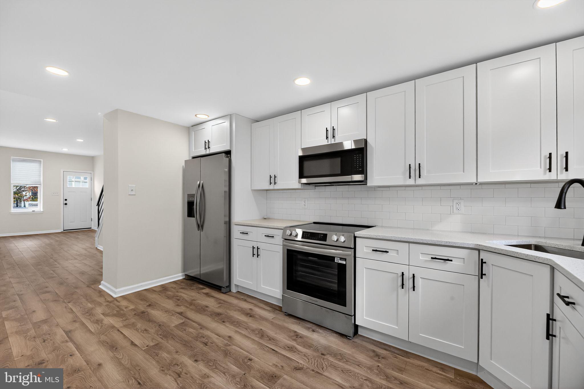 PORT RICHMOND - Residential