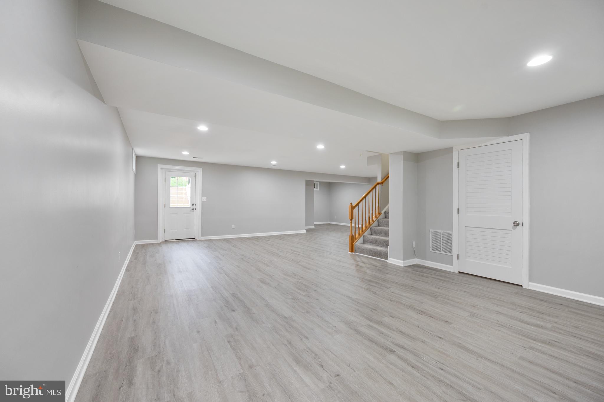 PORT POTOMAC - Residential