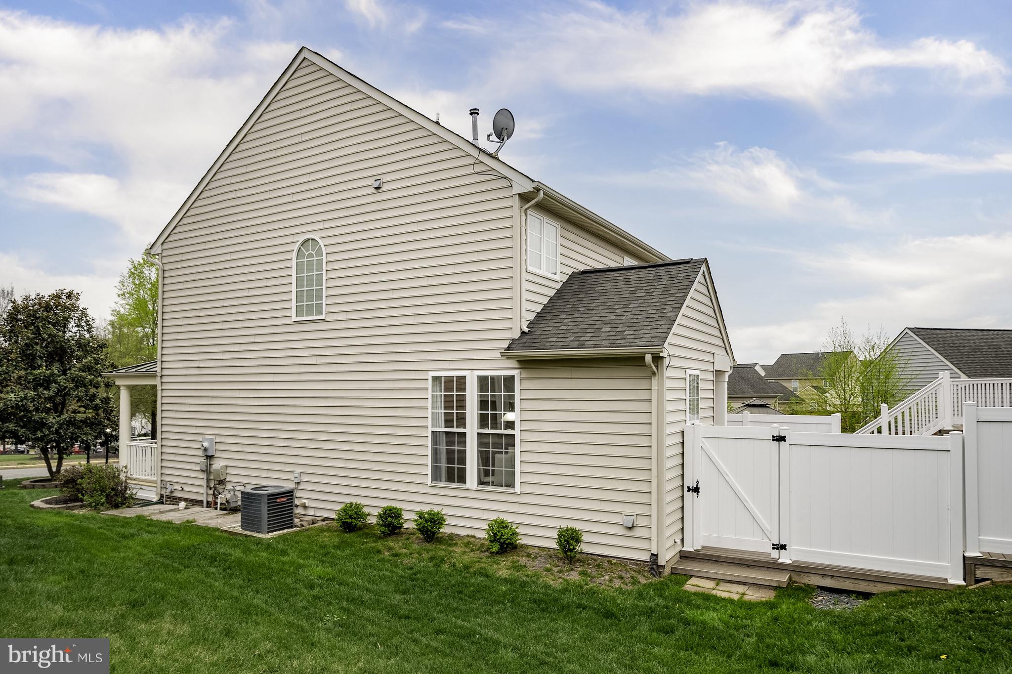 PORT POTOMAC - Residential