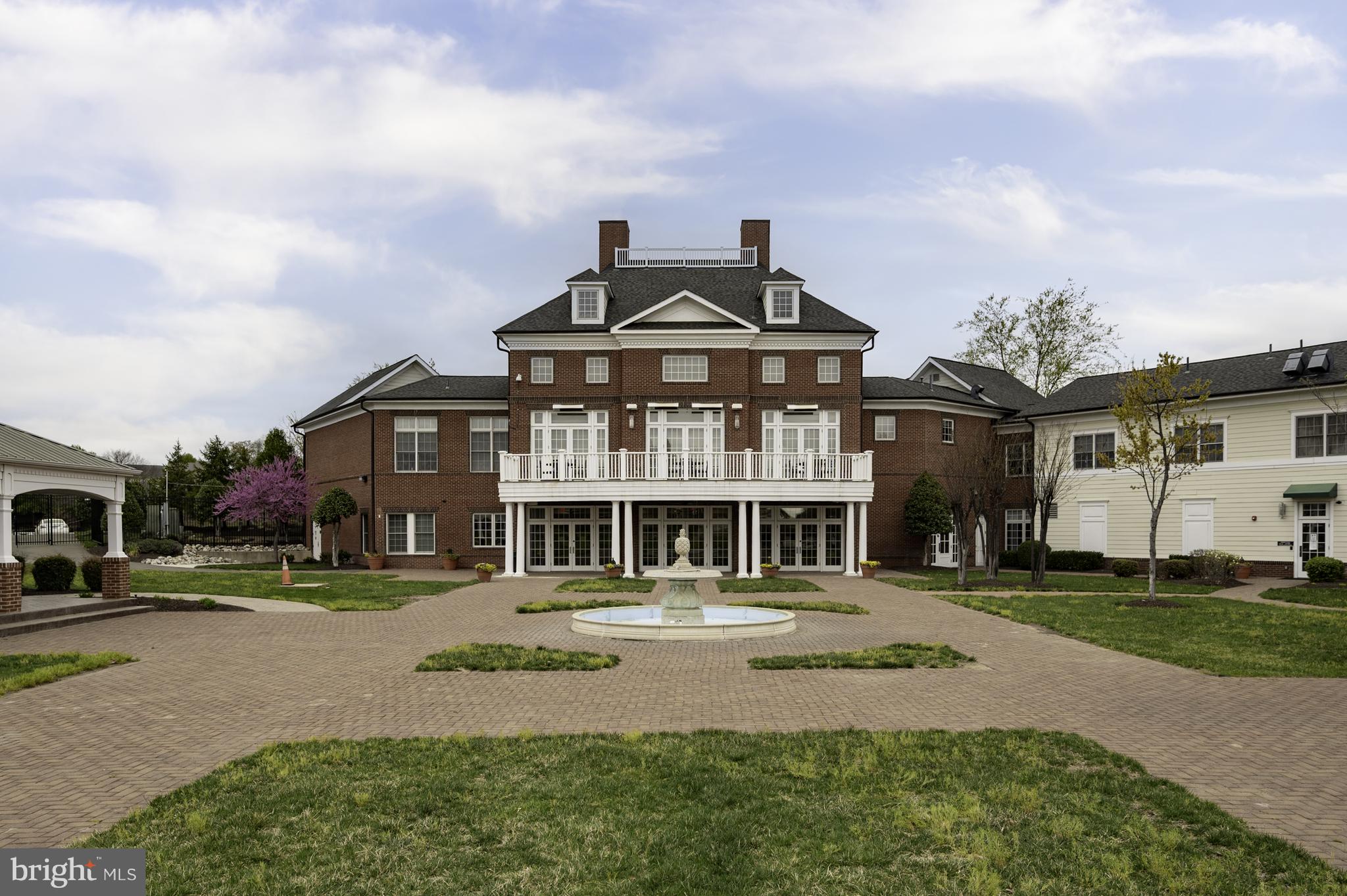 PORT POTOMAC - Residential