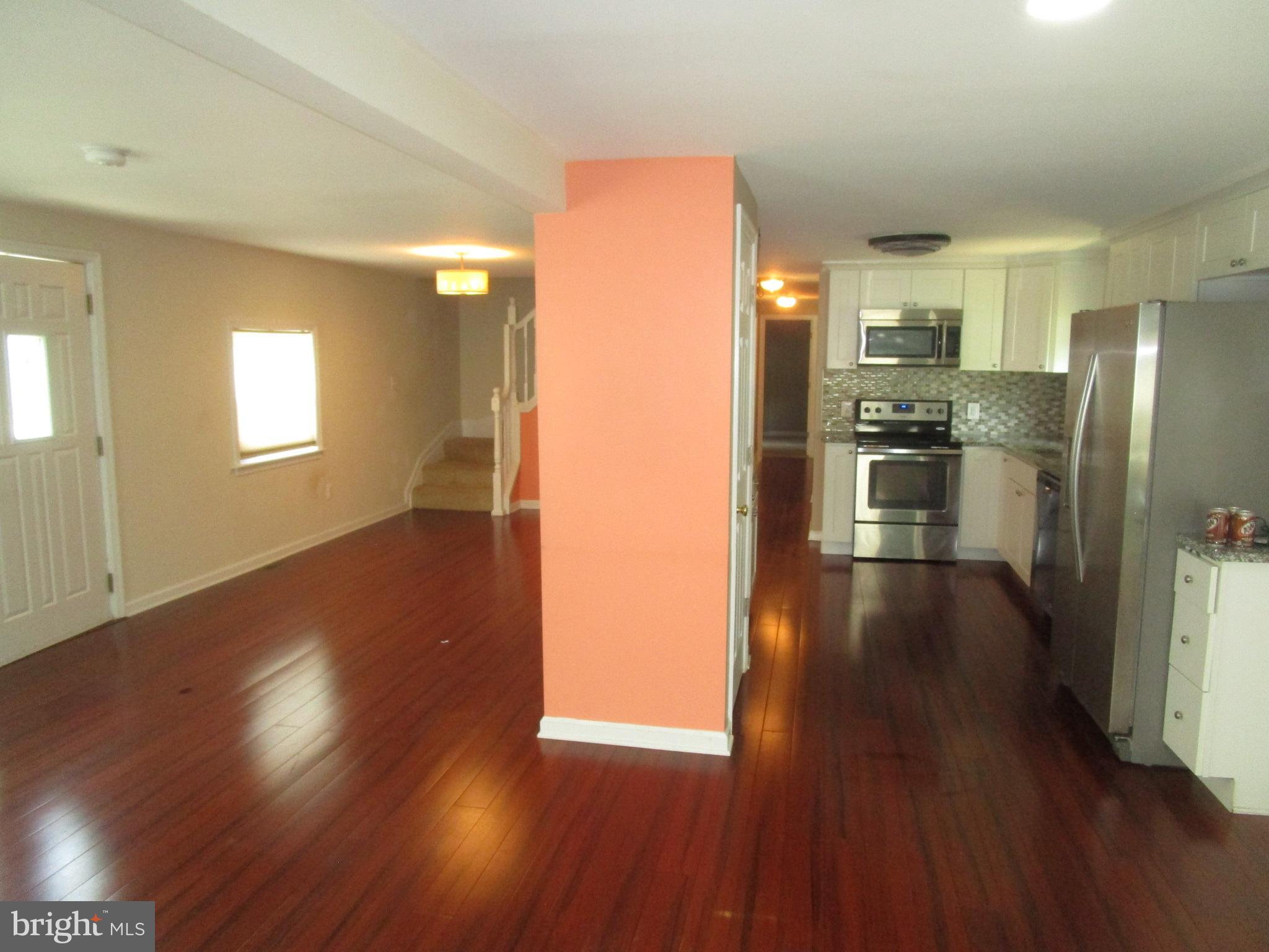 HOLLYWOOD SHORES - Residential Lease