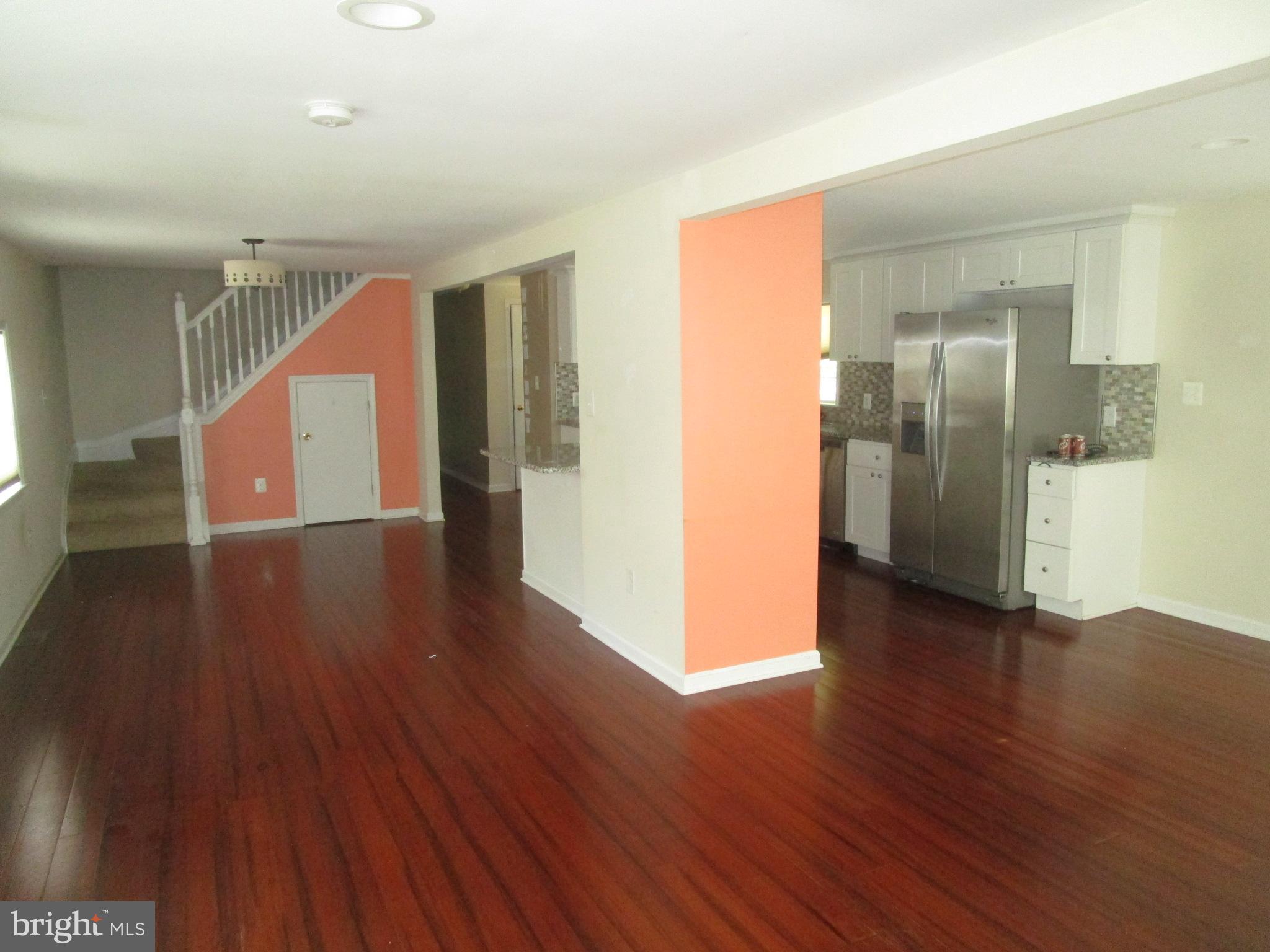 HOLLYWOOD SHORES - Residential Lease