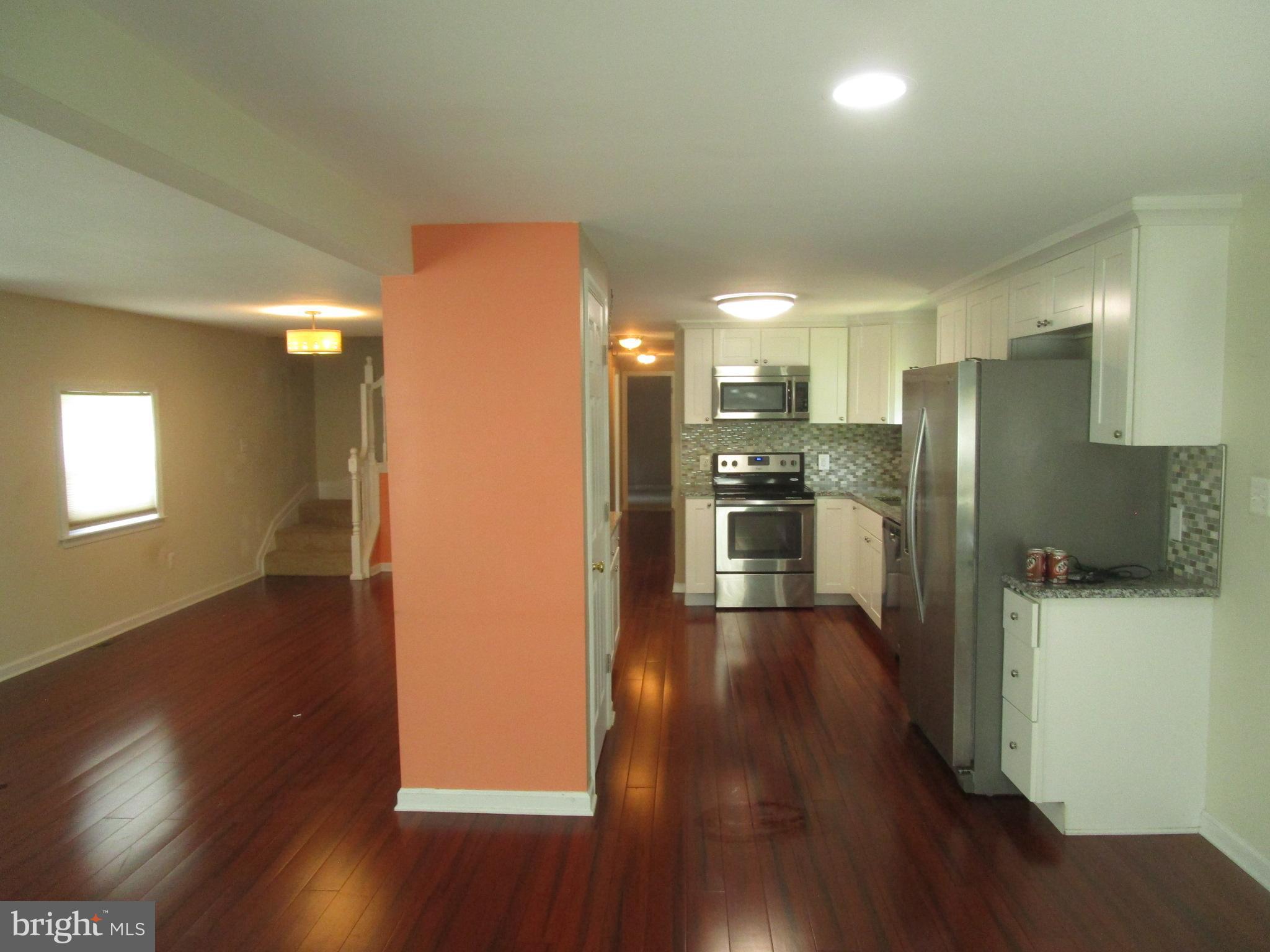 HOLLYWOOD SHORES - Residential Lease