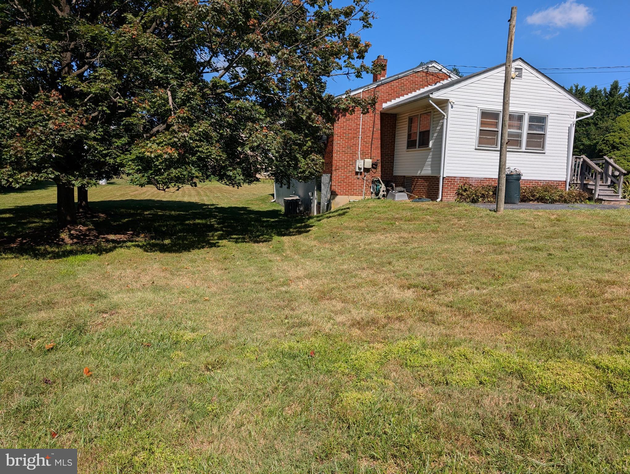 QUINCE ORCHARD ESTATES - Residential