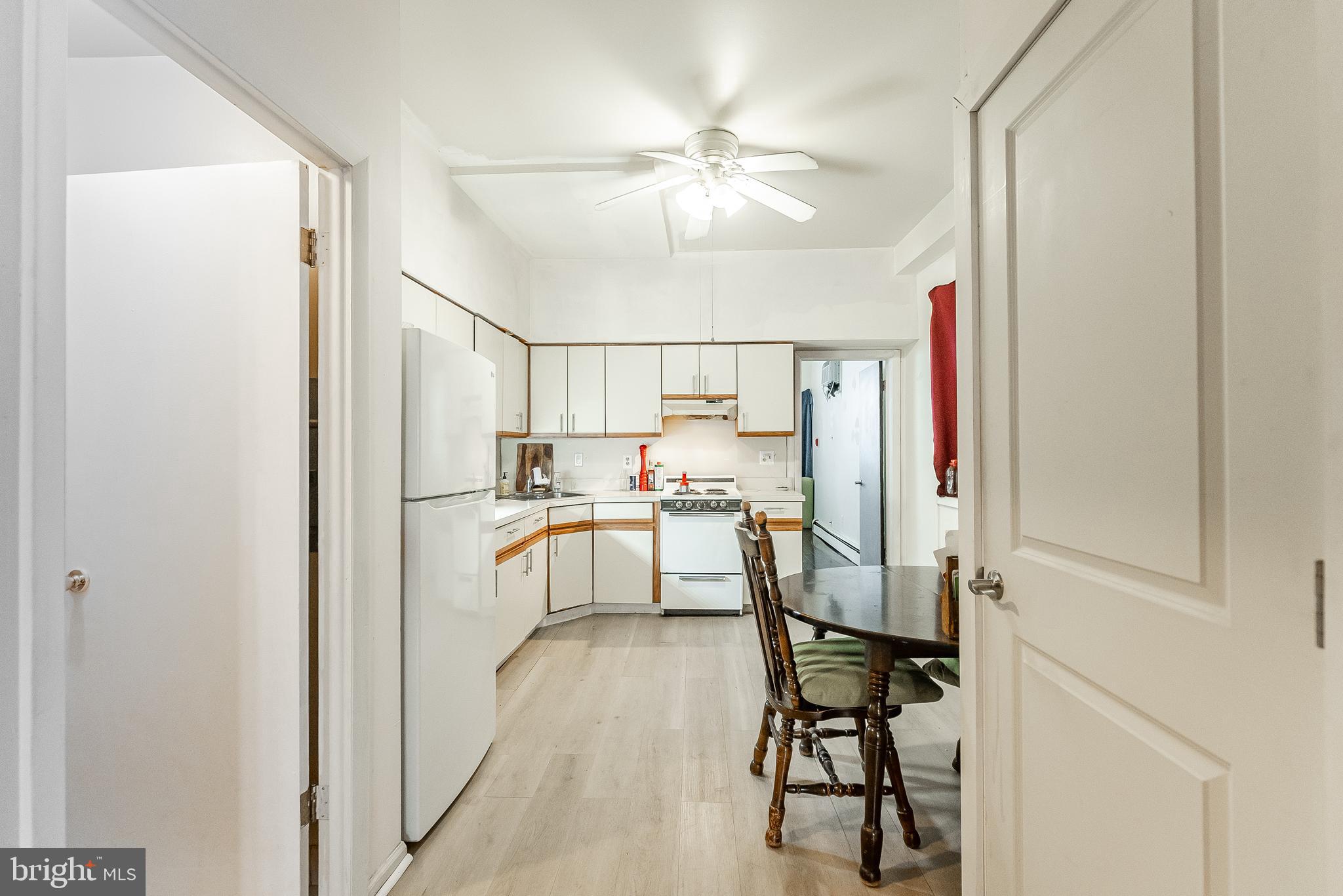 935 E PASSYUNK AVENUE