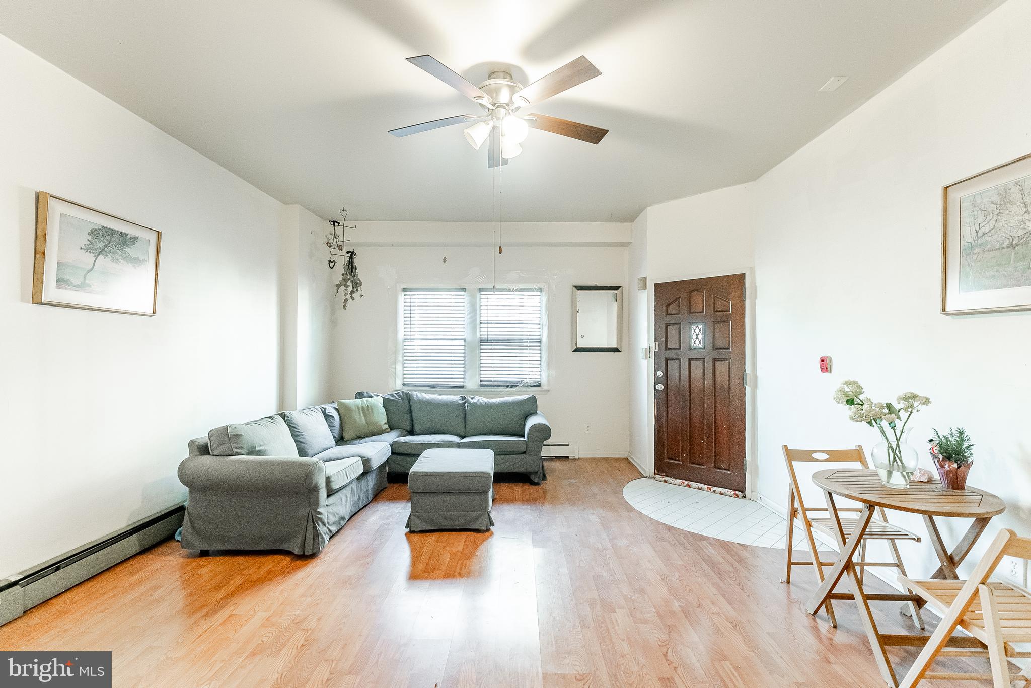 935 E PASSYUNK AVENUE