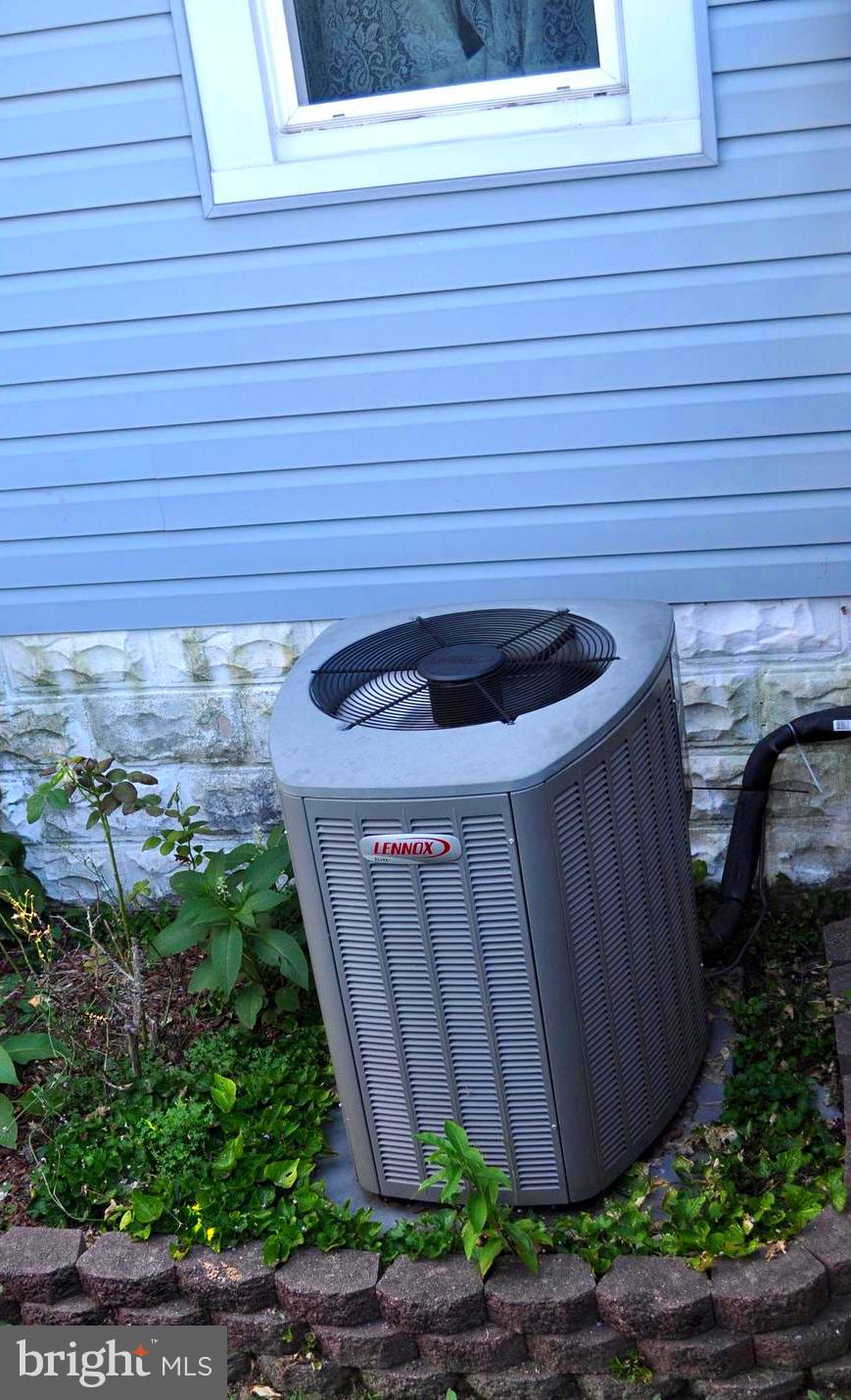 EDGEMERE/SPARROWS POINT - Residential