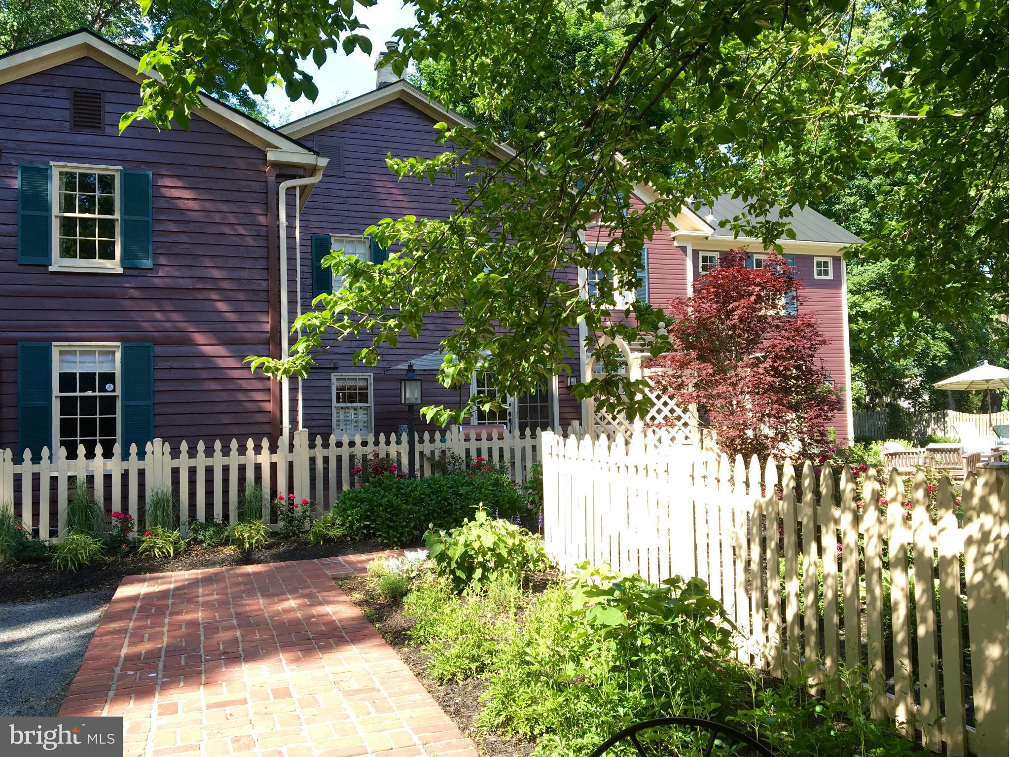 LEESBURG - Residential