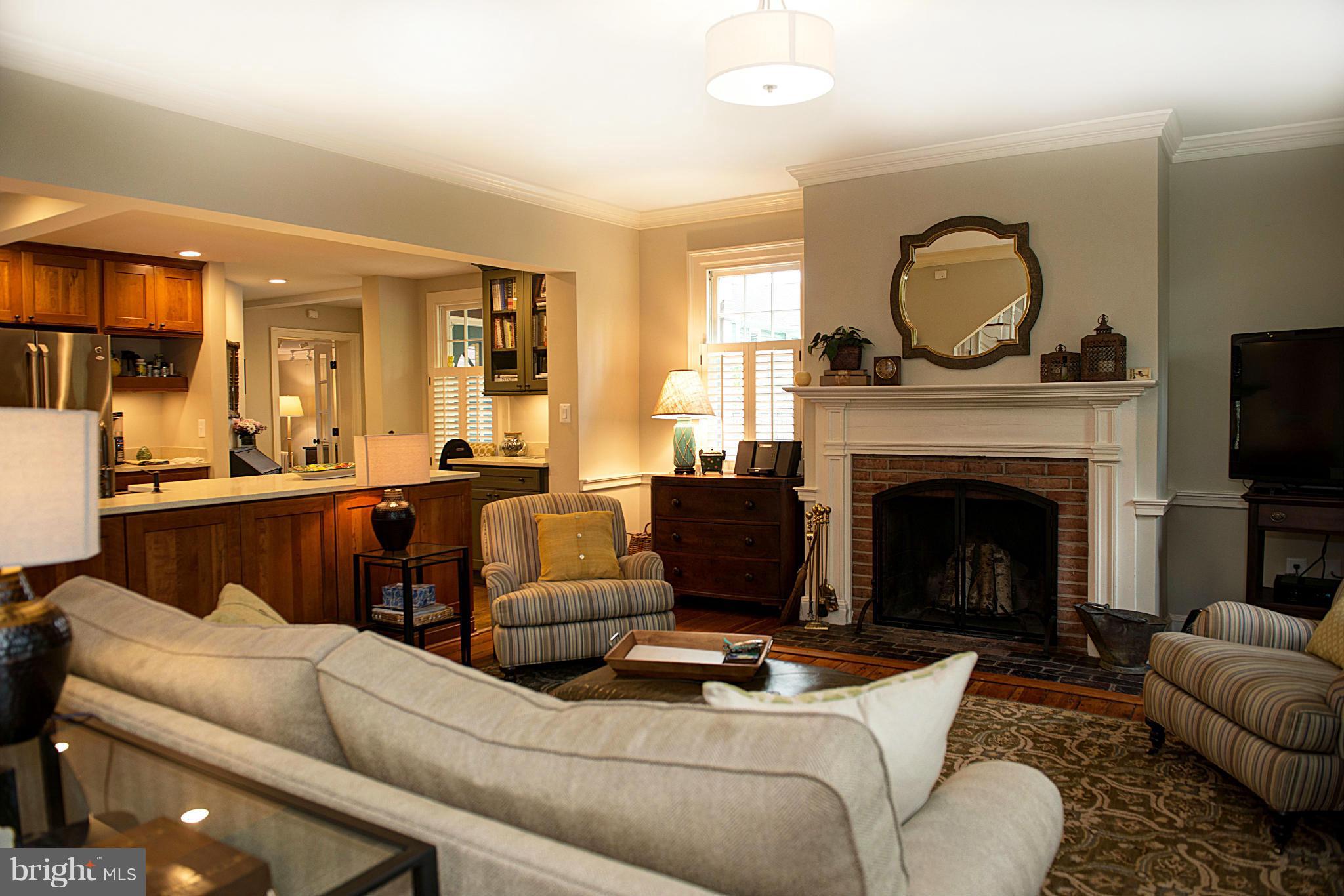 LEESBURG - Residential