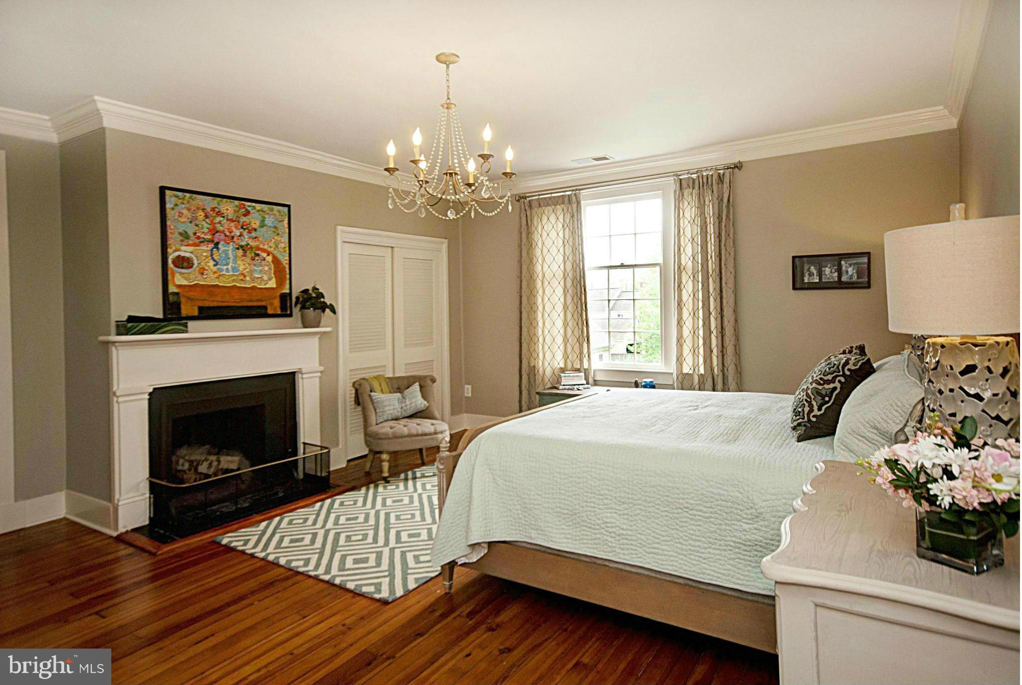 LEESBURG - Residential