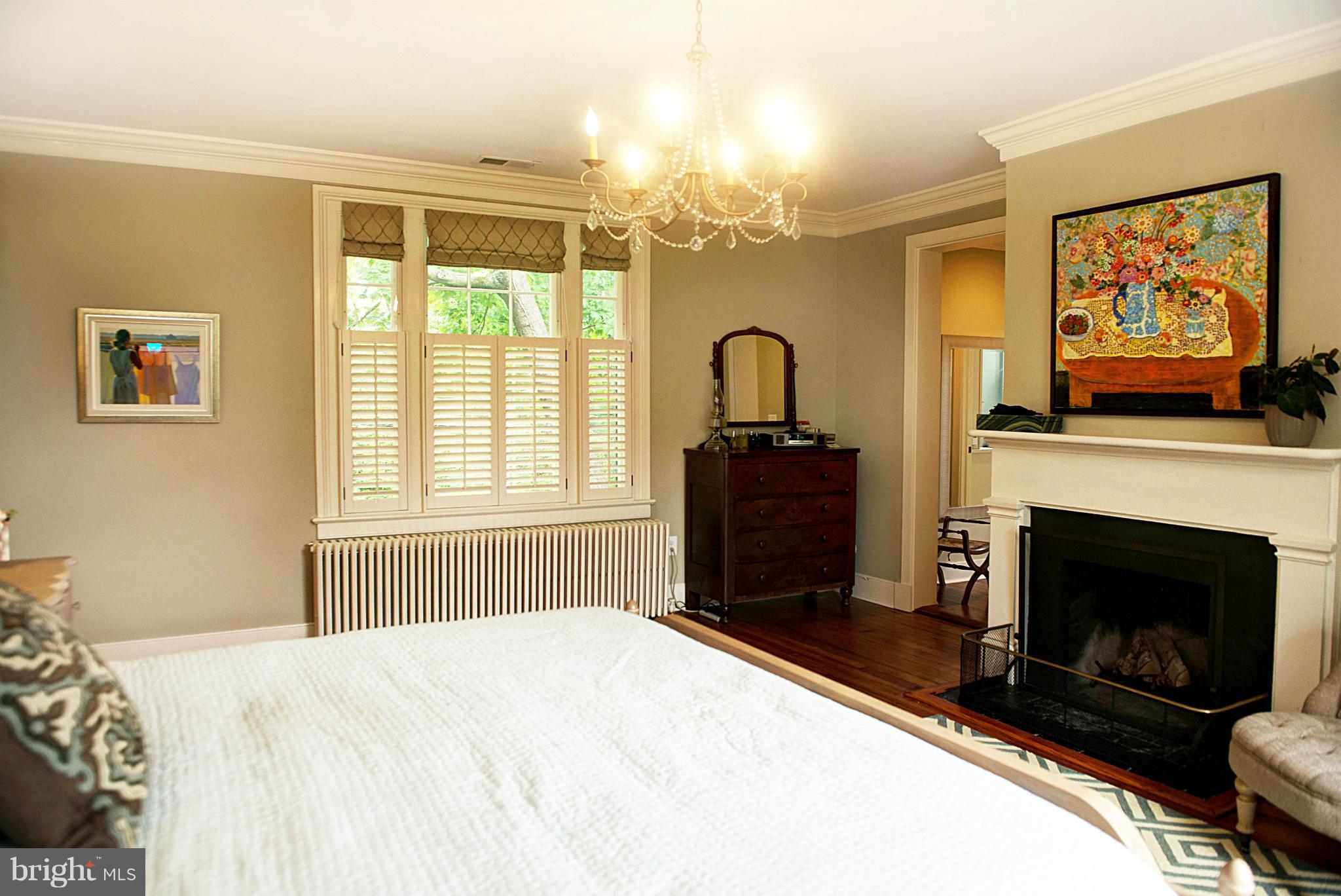 LEESBURG - Residential