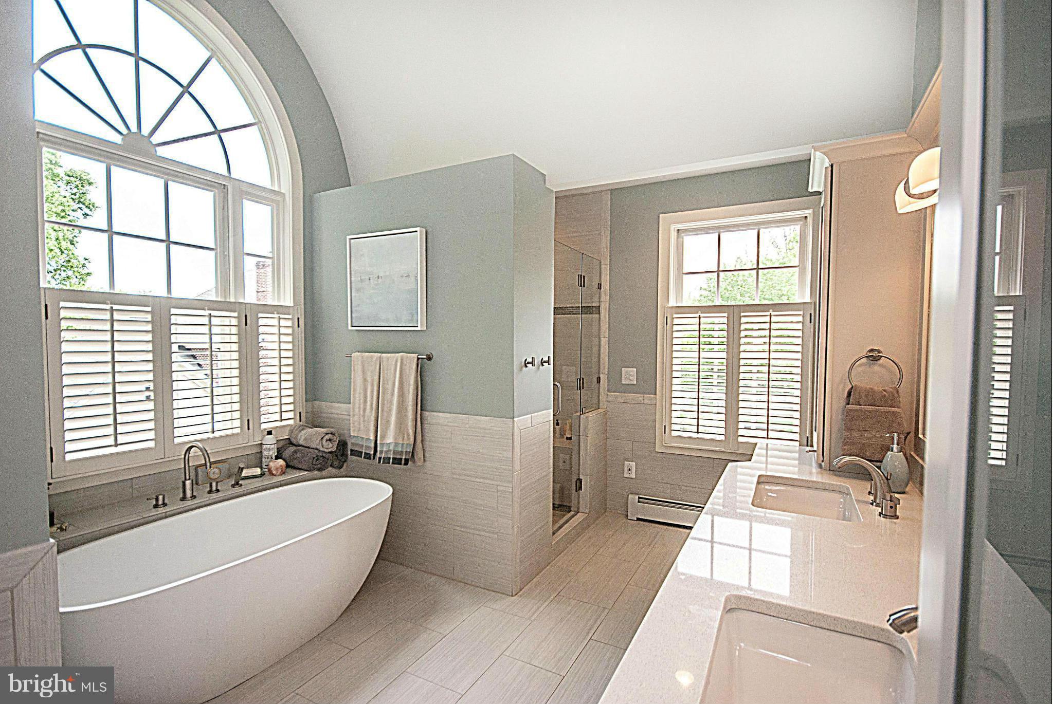 LEESBURG - Residential