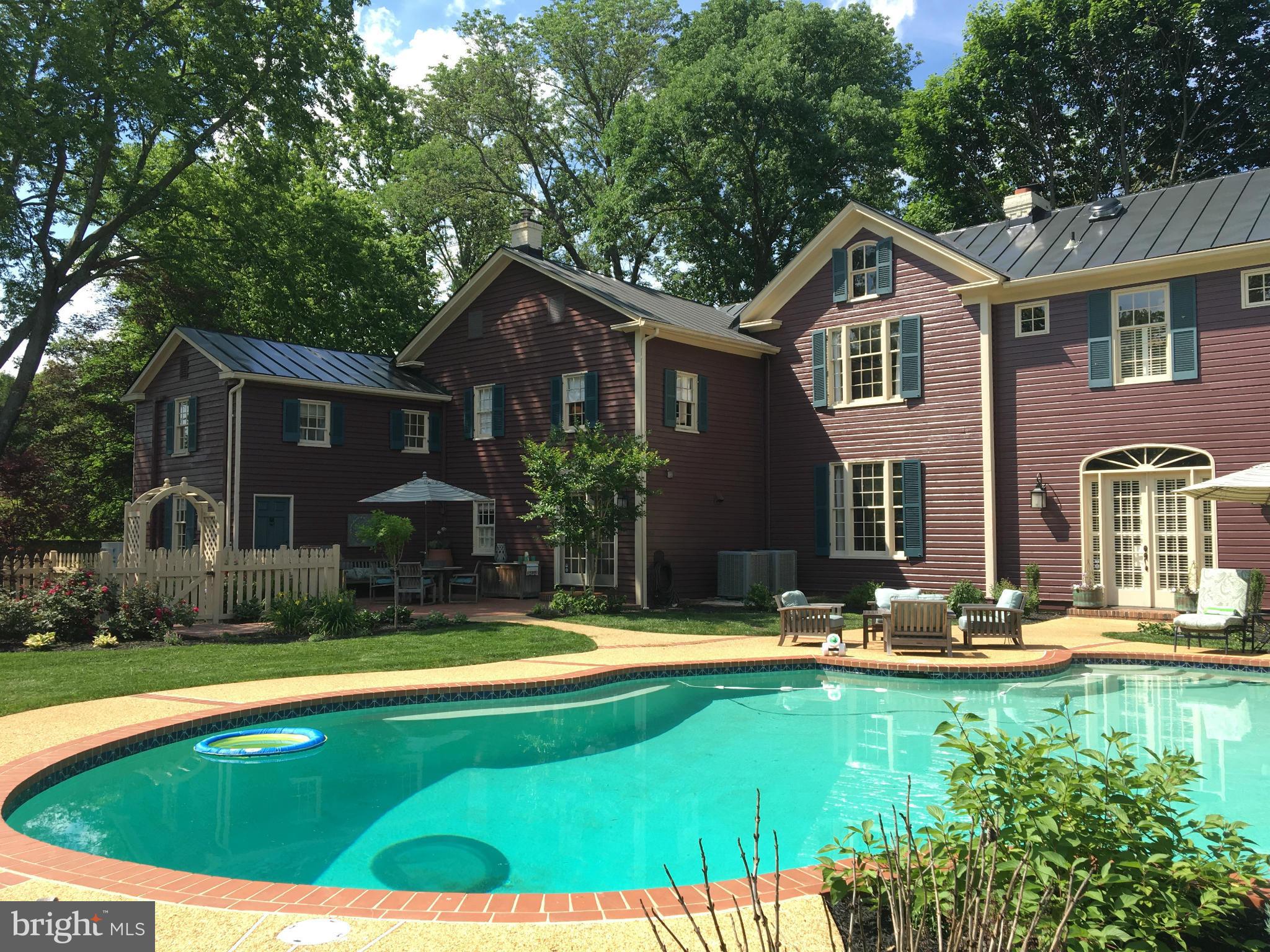 LEESBURG - Residential