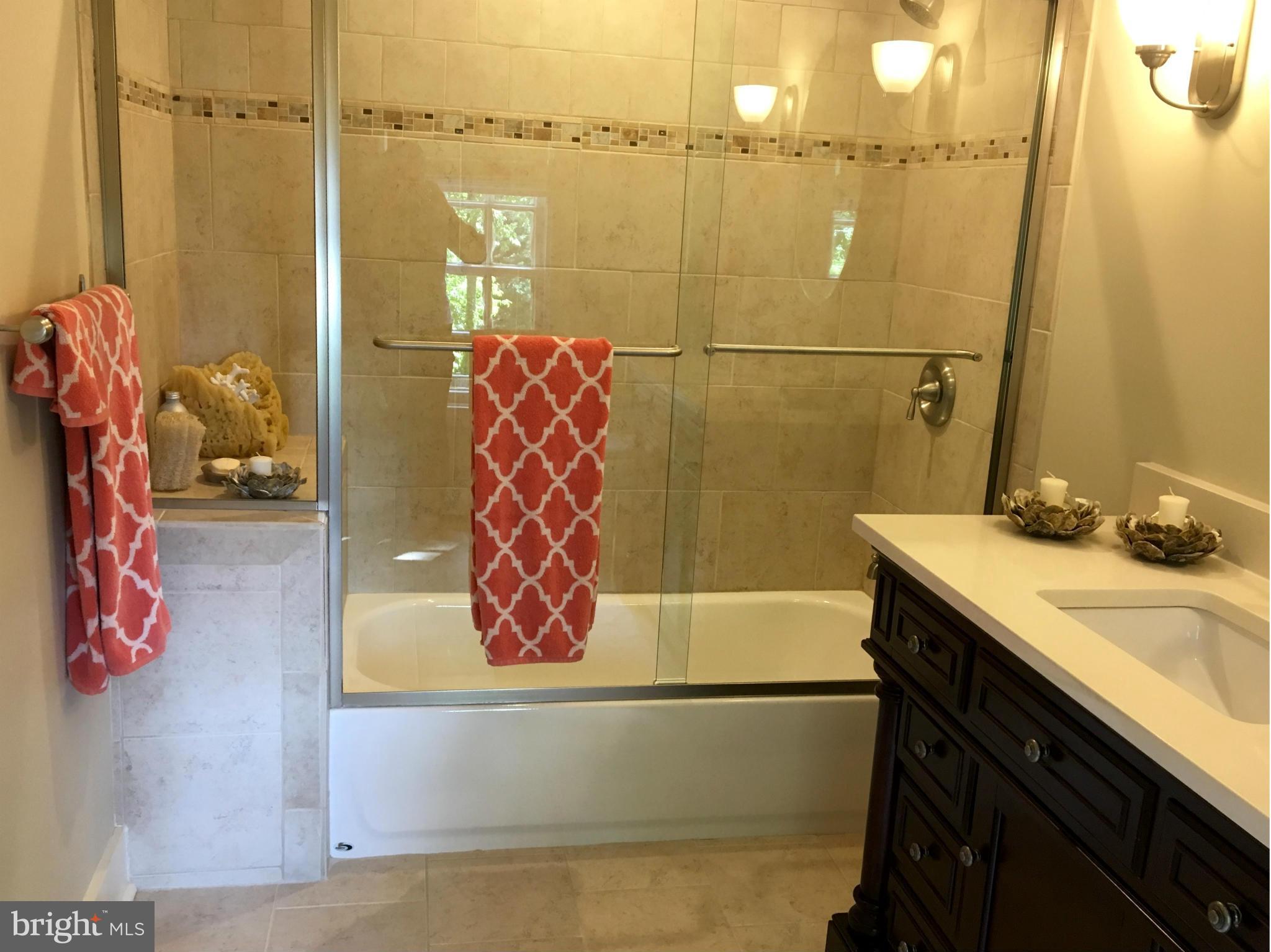 LEESBURG - Residential