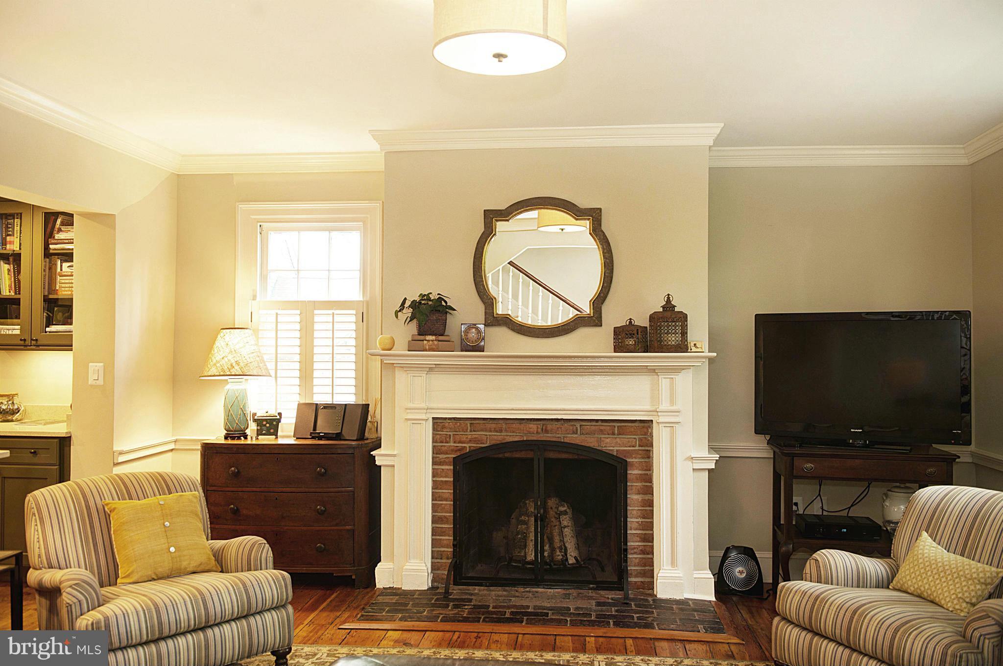 LEESBURG - Residential