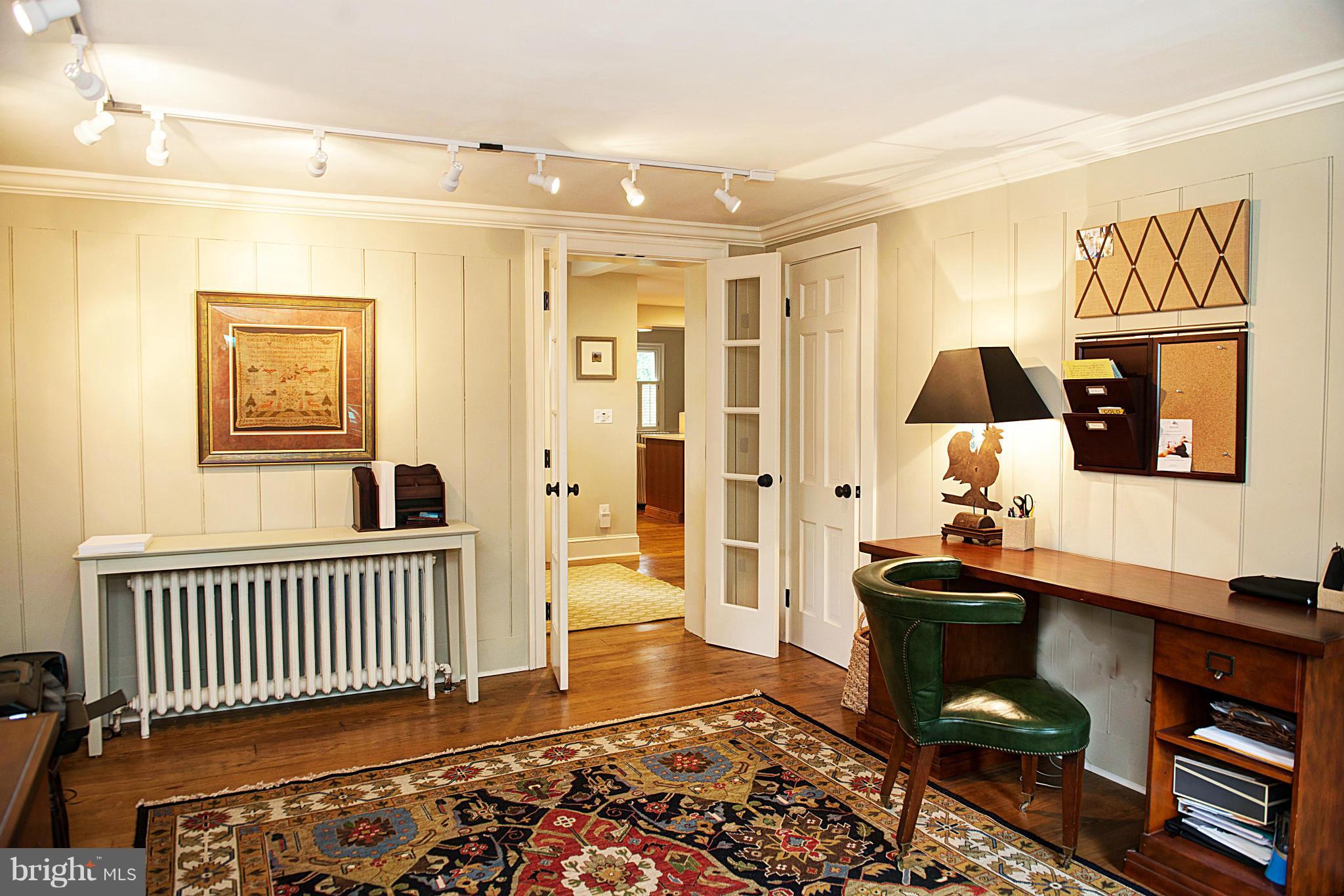 LEESBURG - Residential