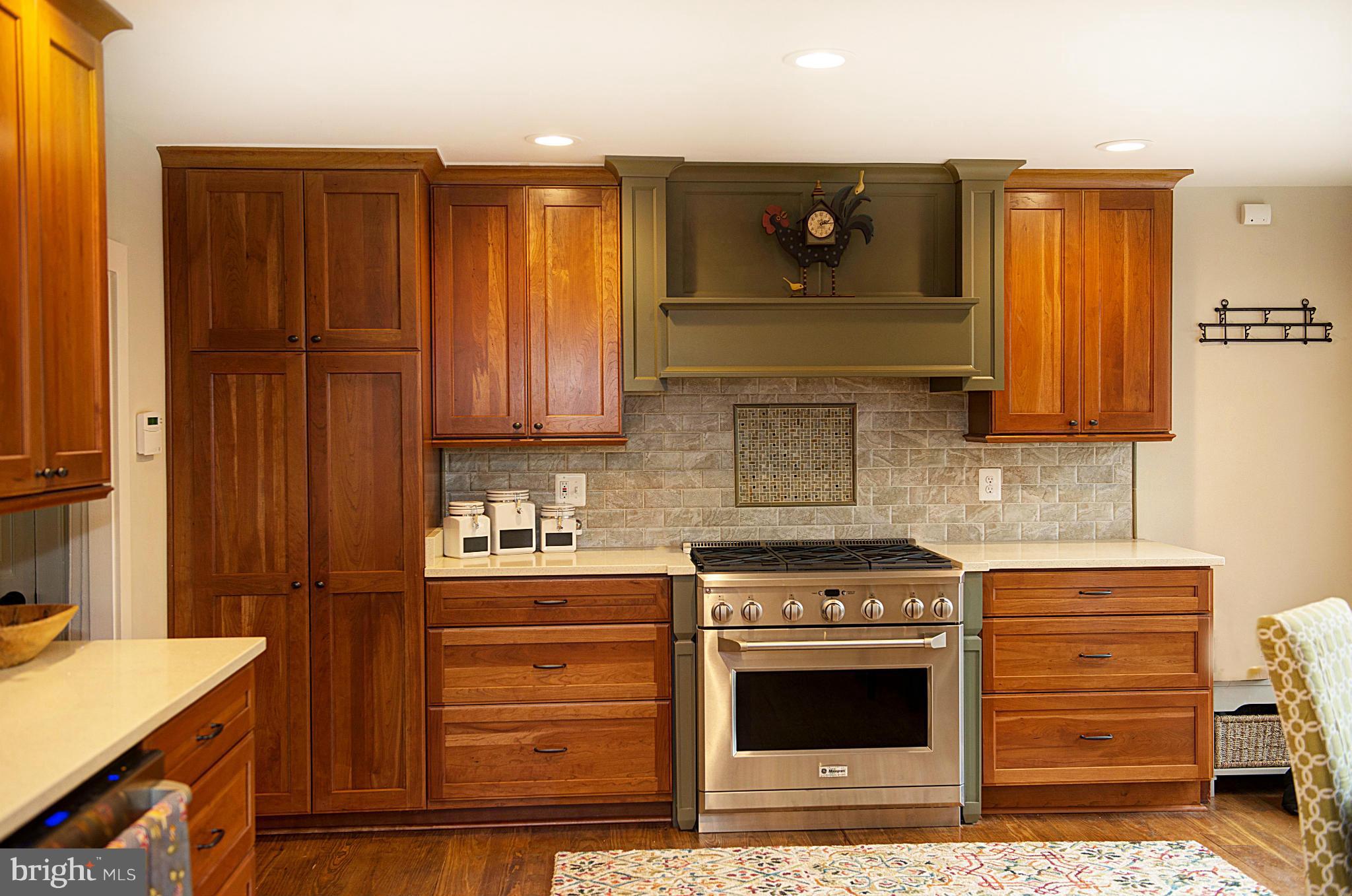 LEESBURG - Residential