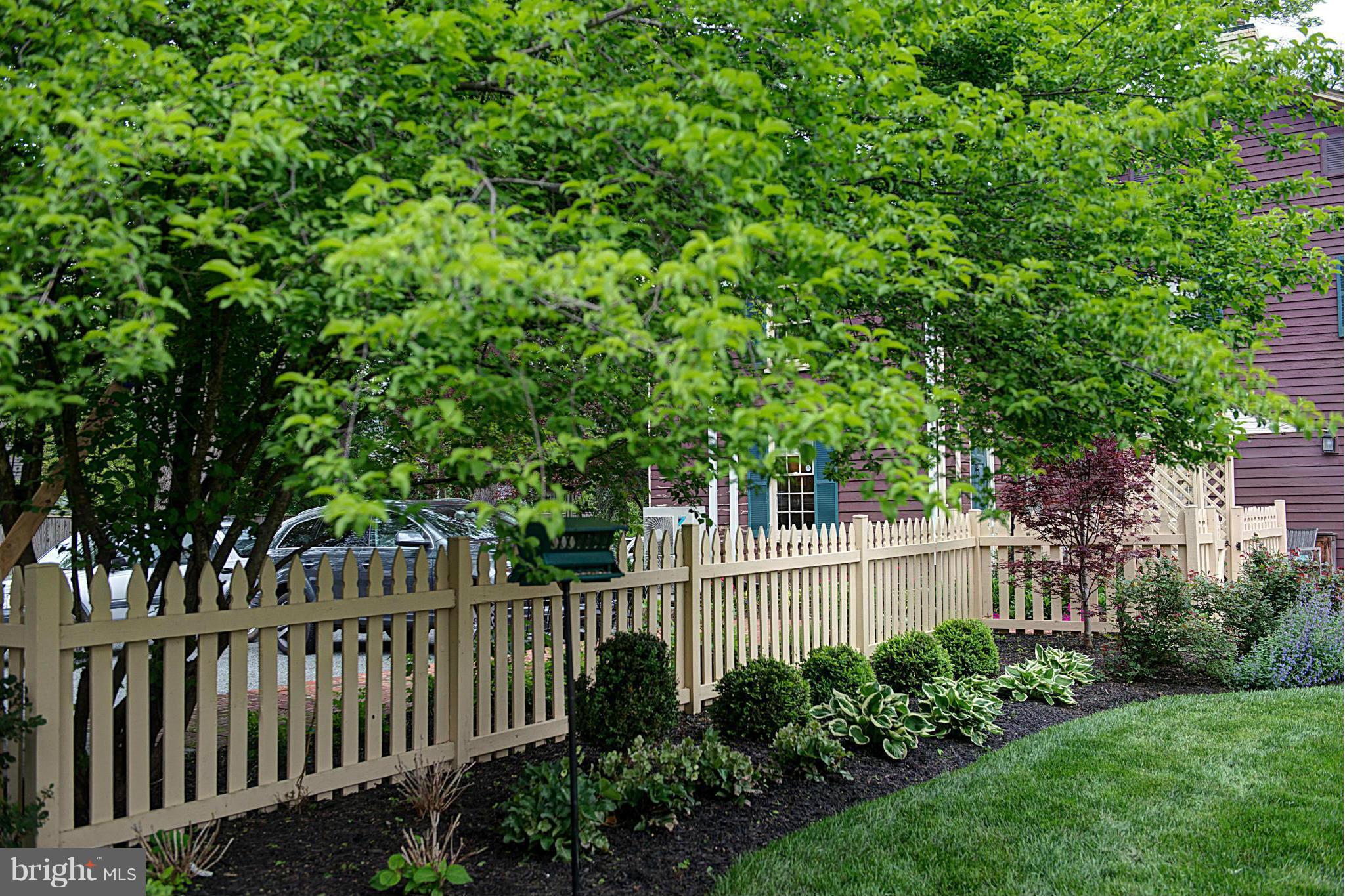 LEESBURG - Residential