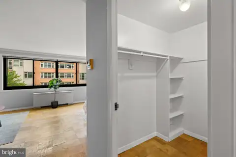 MLS: DCDC2272770