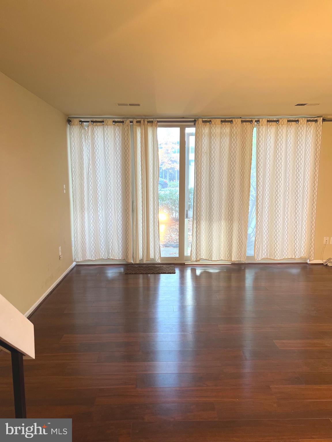 SOUTHAMPTON - Residential Lease