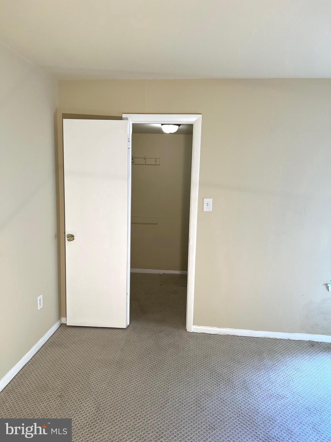 SOUTHAMPTON - Residential Lease