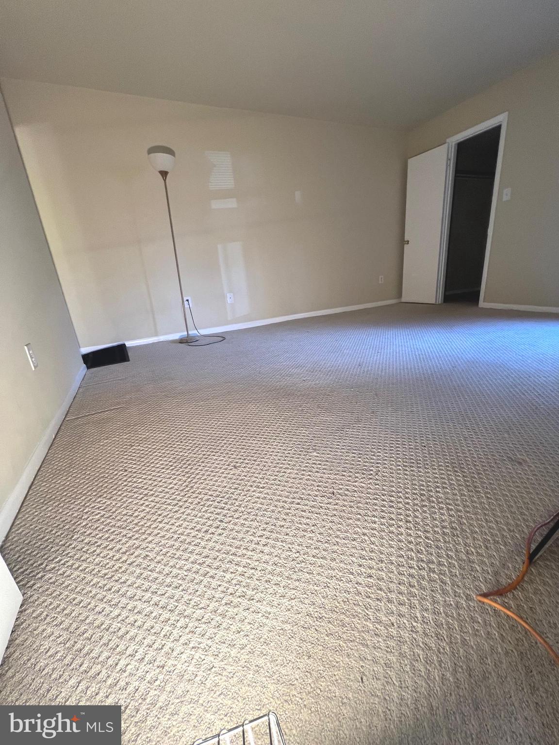 SOUTHAMPTON - Residential Lease