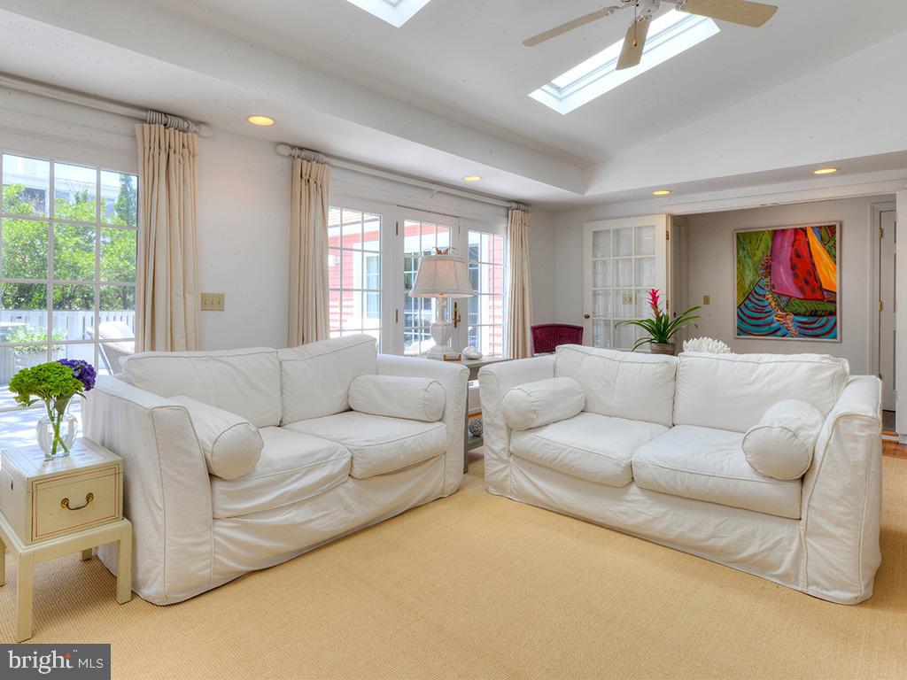 INDIAN BEACH - Residential