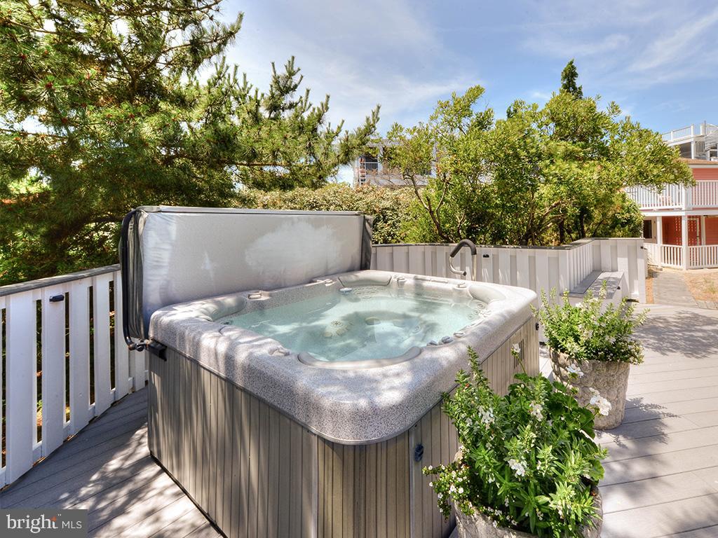 INDIAN BEACH - Residential