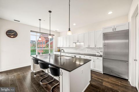 410 S FRONT STREET 209 PHILADELPHIA PA 19147