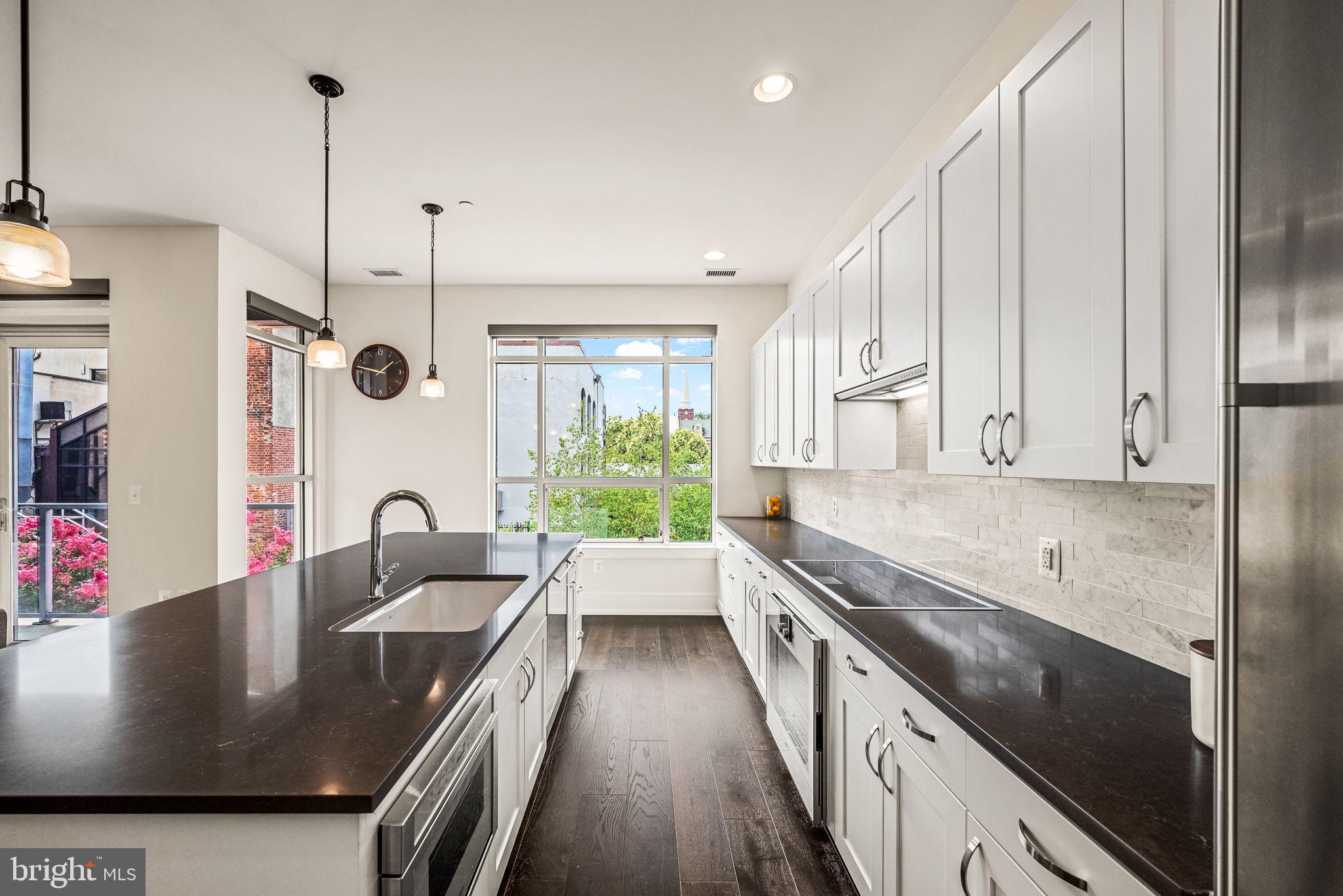 SOCIETY HILL - Residential
