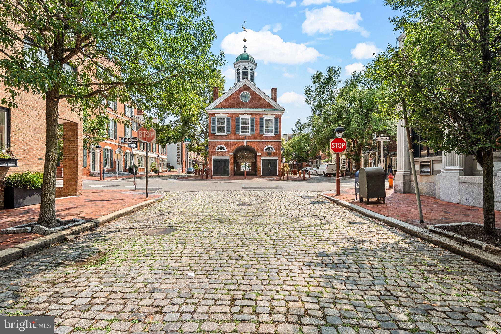SOCIETY HILL - Residential