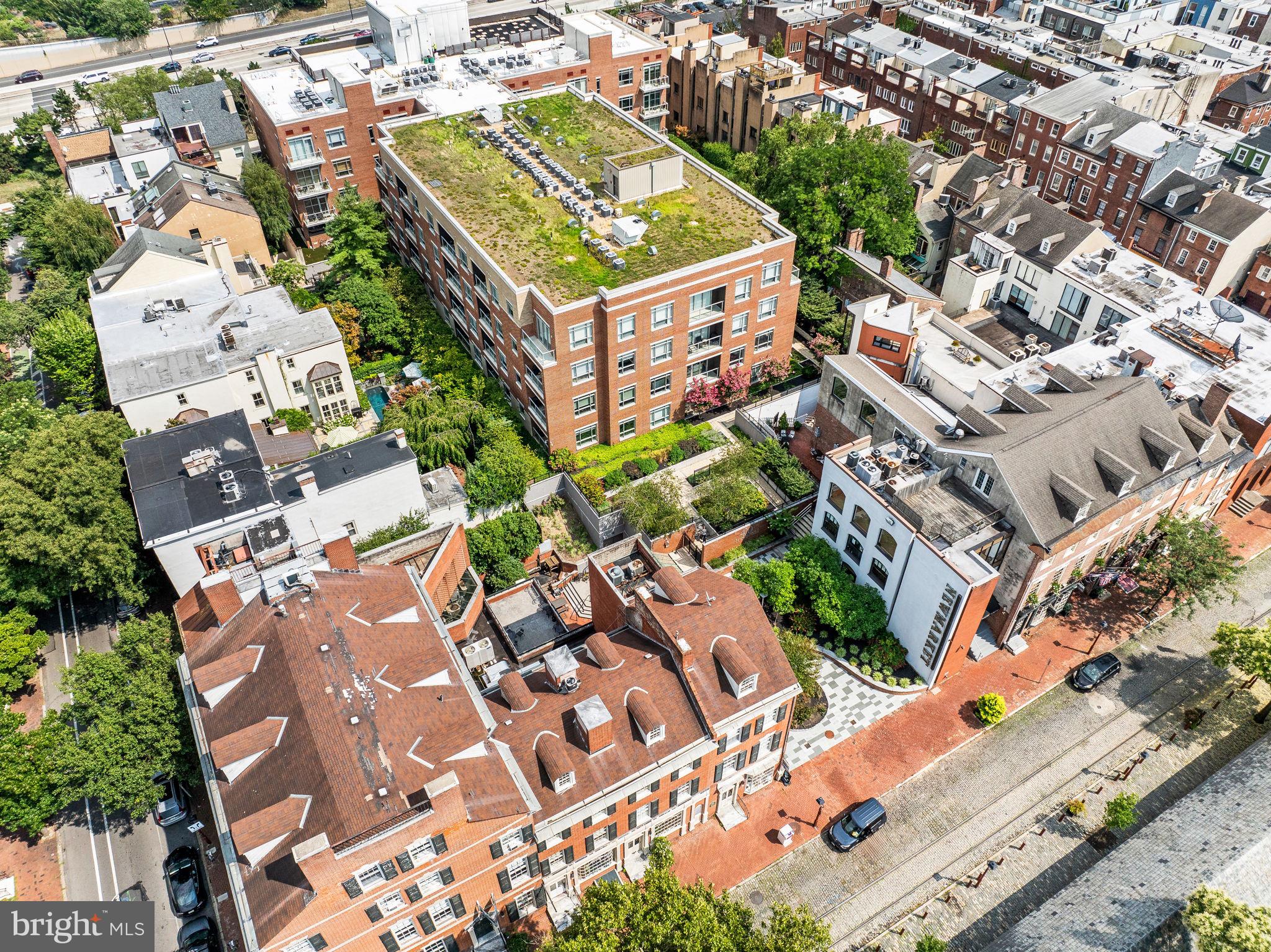 SOCIETY HILL - Residential