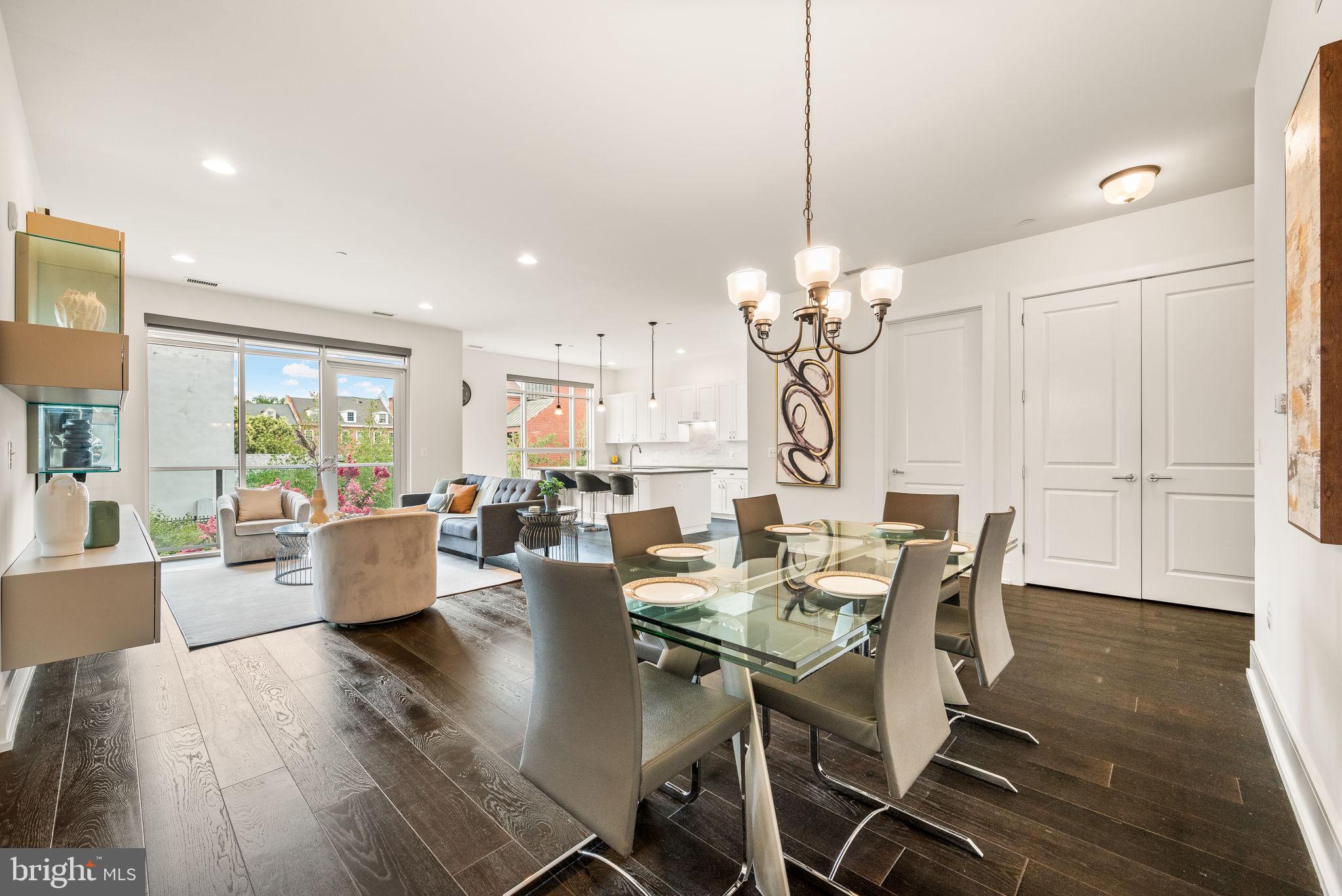 SOCIETY HILL - Residential